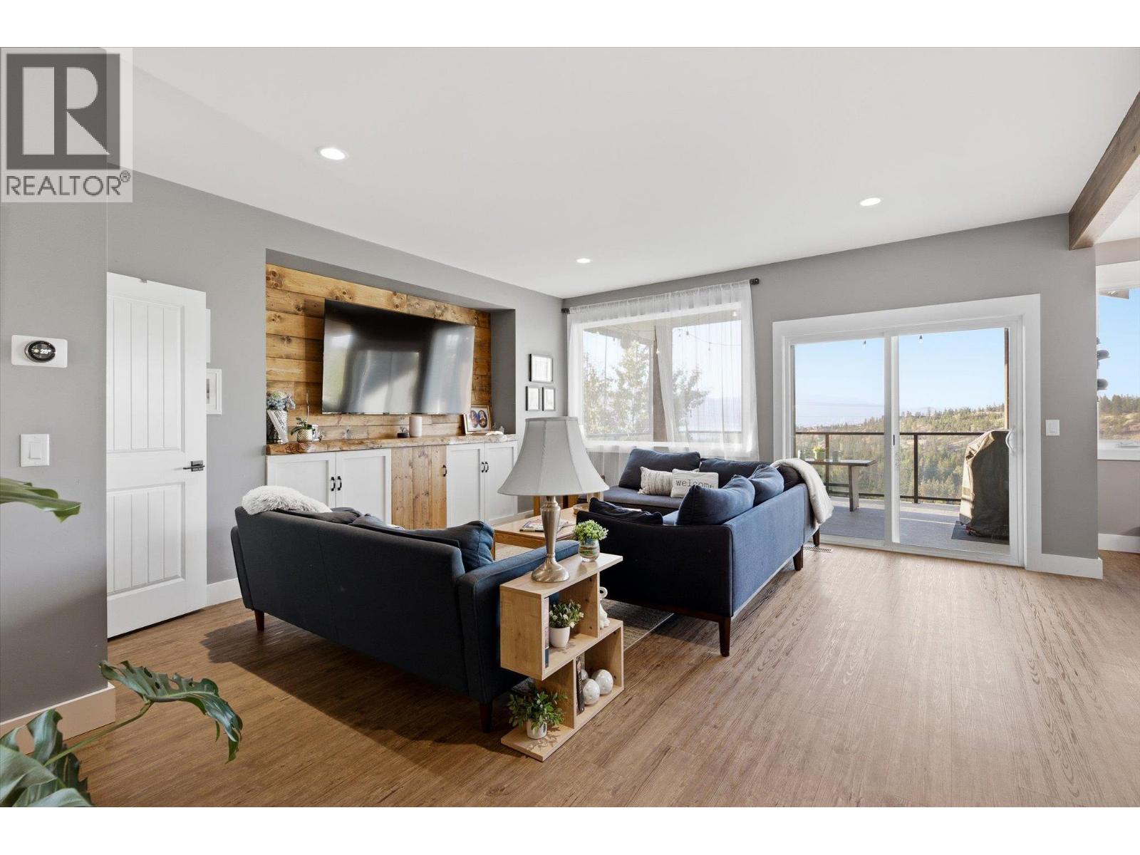 1160 Goldfinch Place, Kelowna, British Columbia  V1W 5M1 - Photo 8 - 10398822