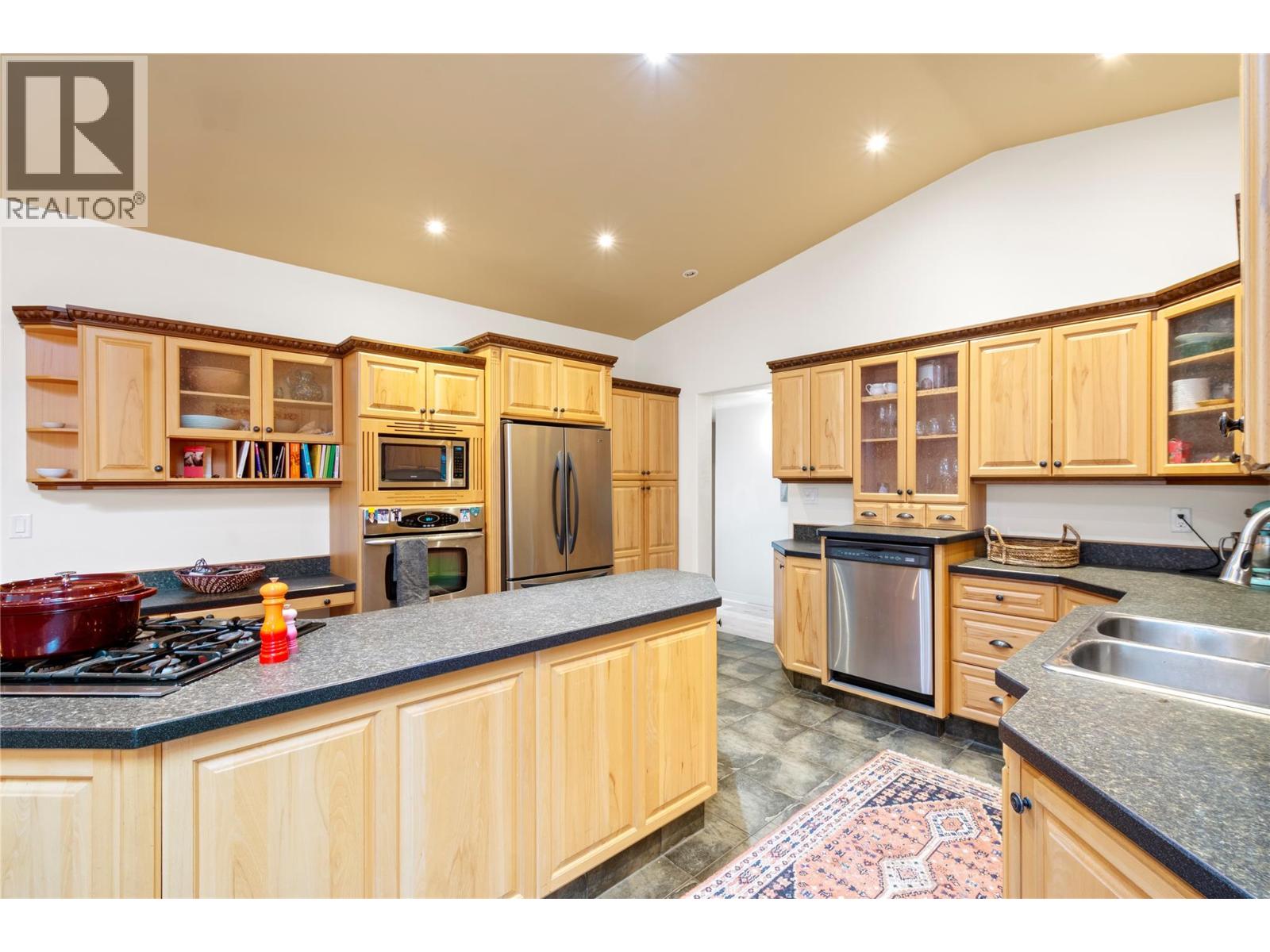 335 Middle Bench Road, Penticton, British Columbia  V2A 8S8 - Photo 12 - 10398731