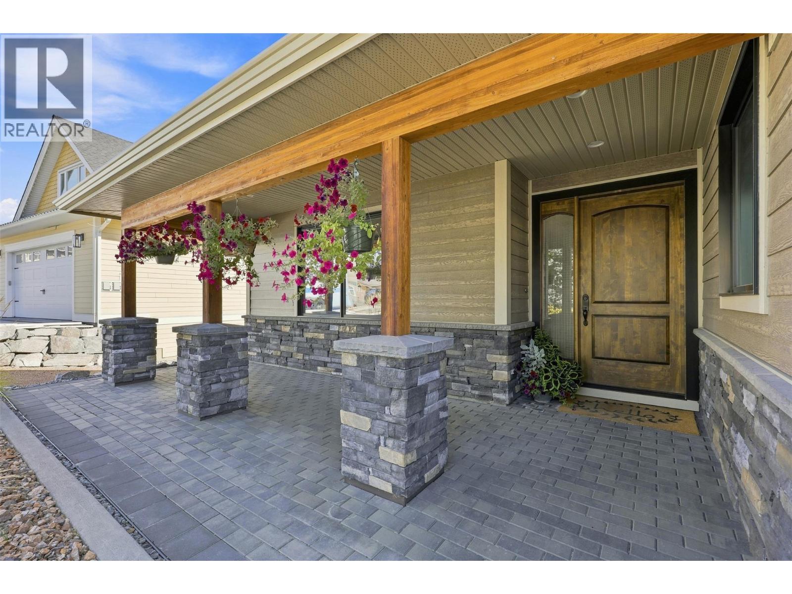 3079 Birkenhead Drive, Kamloops, British Columbia  V2E 2T6 - Photo 3 - 10398951