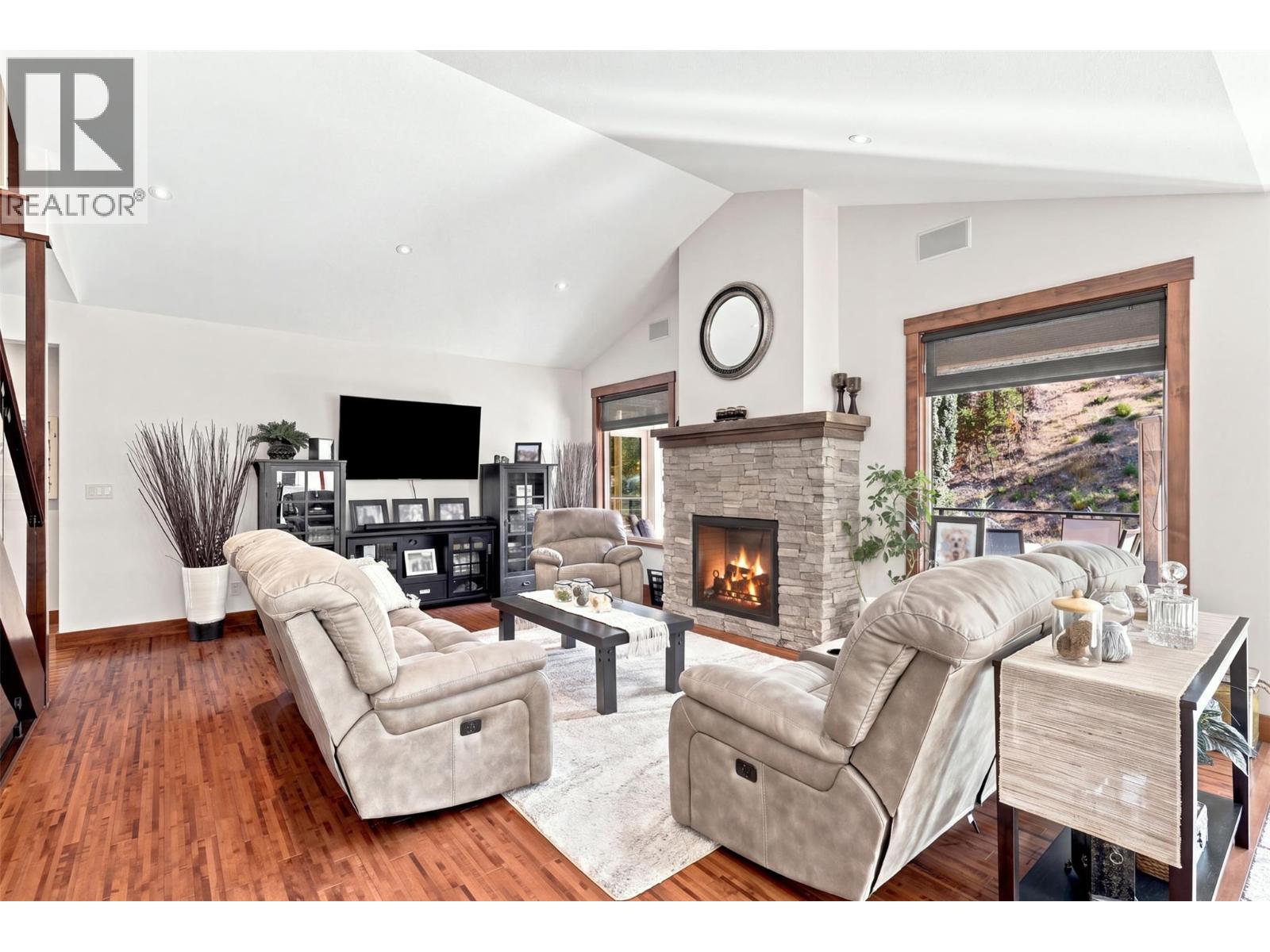 3079 Birkenhead Drive, Kamloops, British Columbia  V2E 2T6 - Photo 7 - 10398951