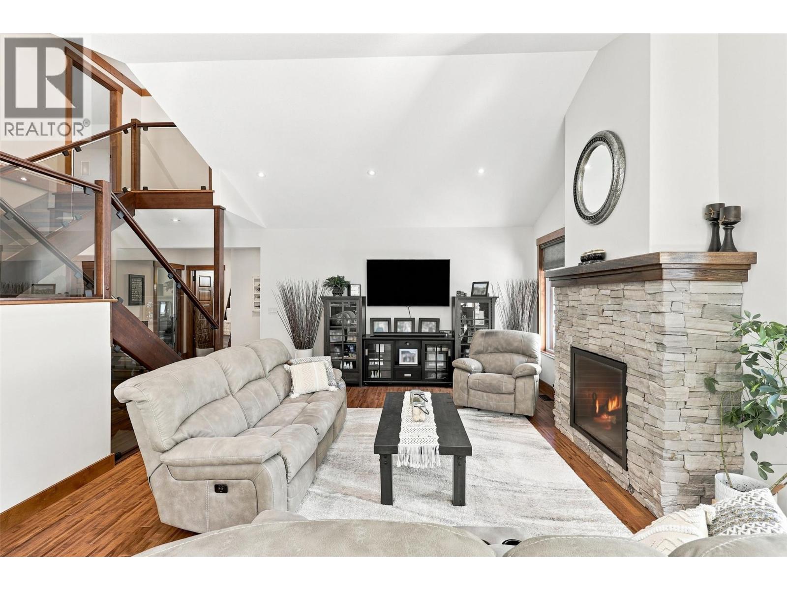 3079 Birkenhead Drive, Kamloops, British Columbia  V2E 2T6 - Photo 9 - 10398951