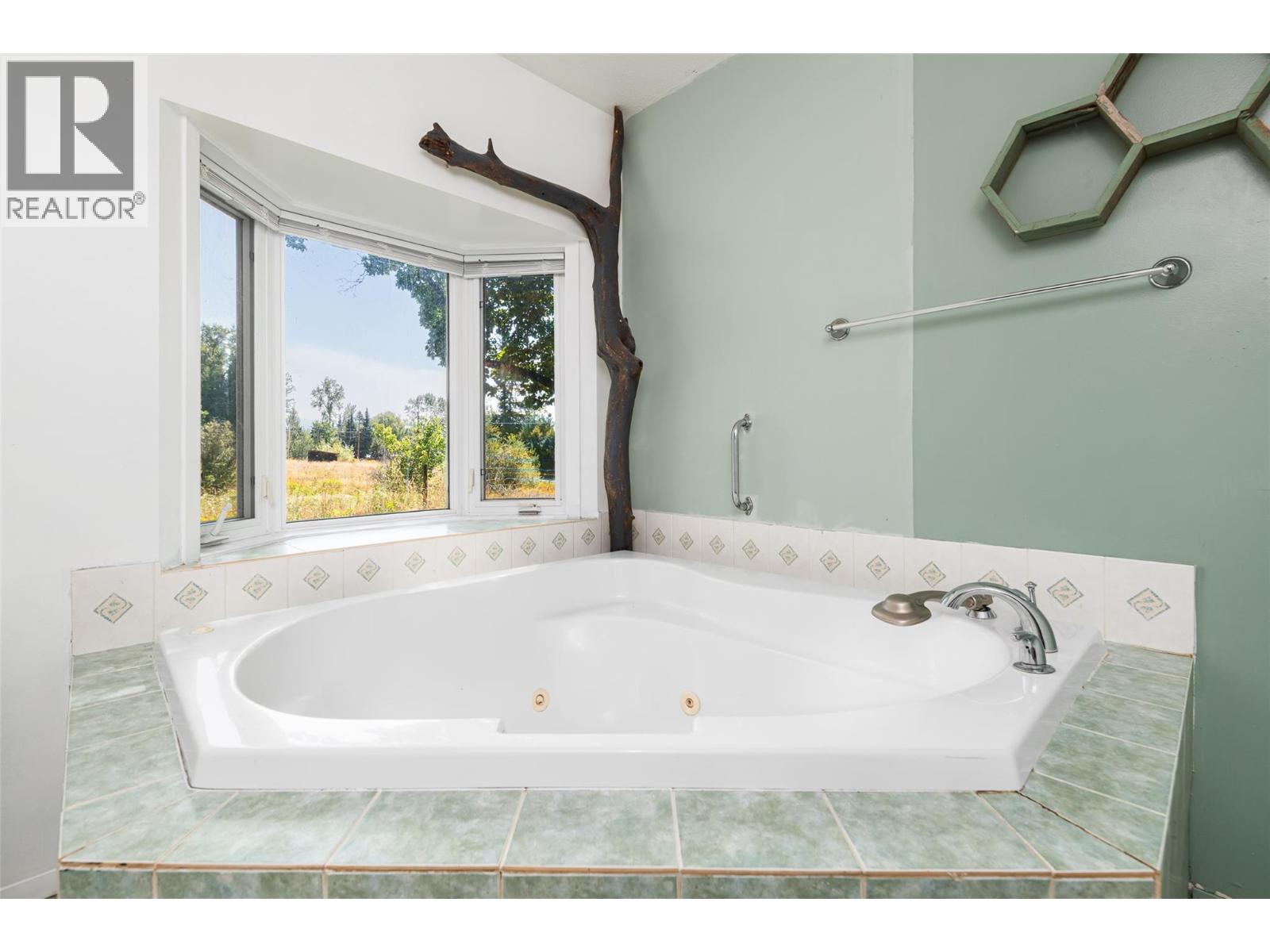 4638 Samuelson Road, Canyon, British Columbia  V0B 1C1 - Photo 17 - 10398870