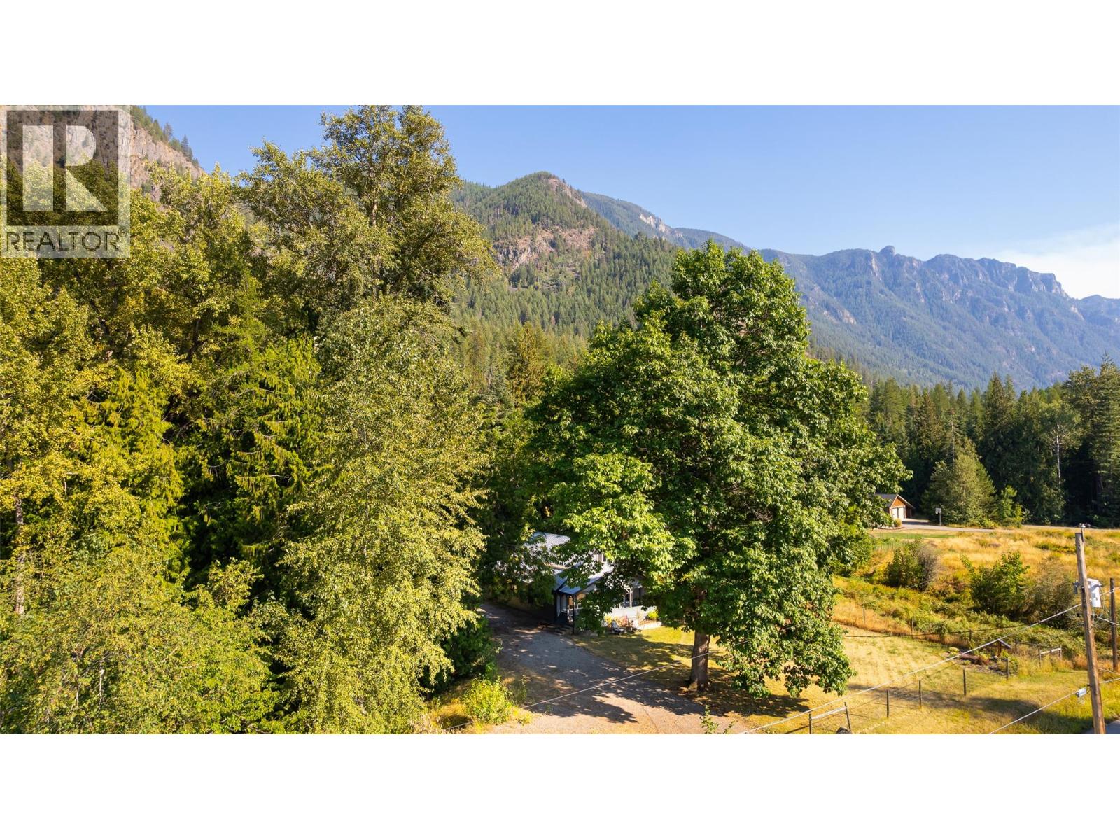 4638 Samuelson Road, Canyon, British Columbia  V0B 1C1 - Photo 33 - 10398870
