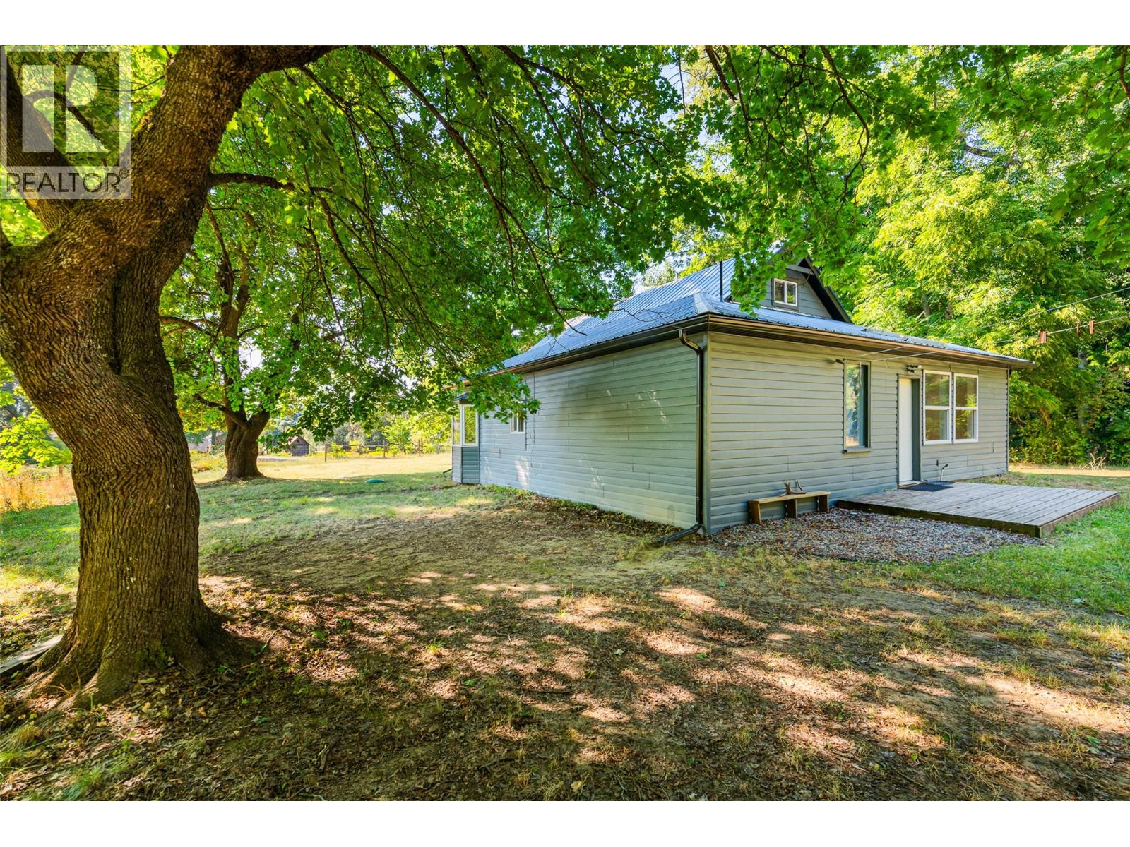 4638 Samuelson Road, Canyon, British Columbia  V0B 1C1 - Photo 4 - 10398870
