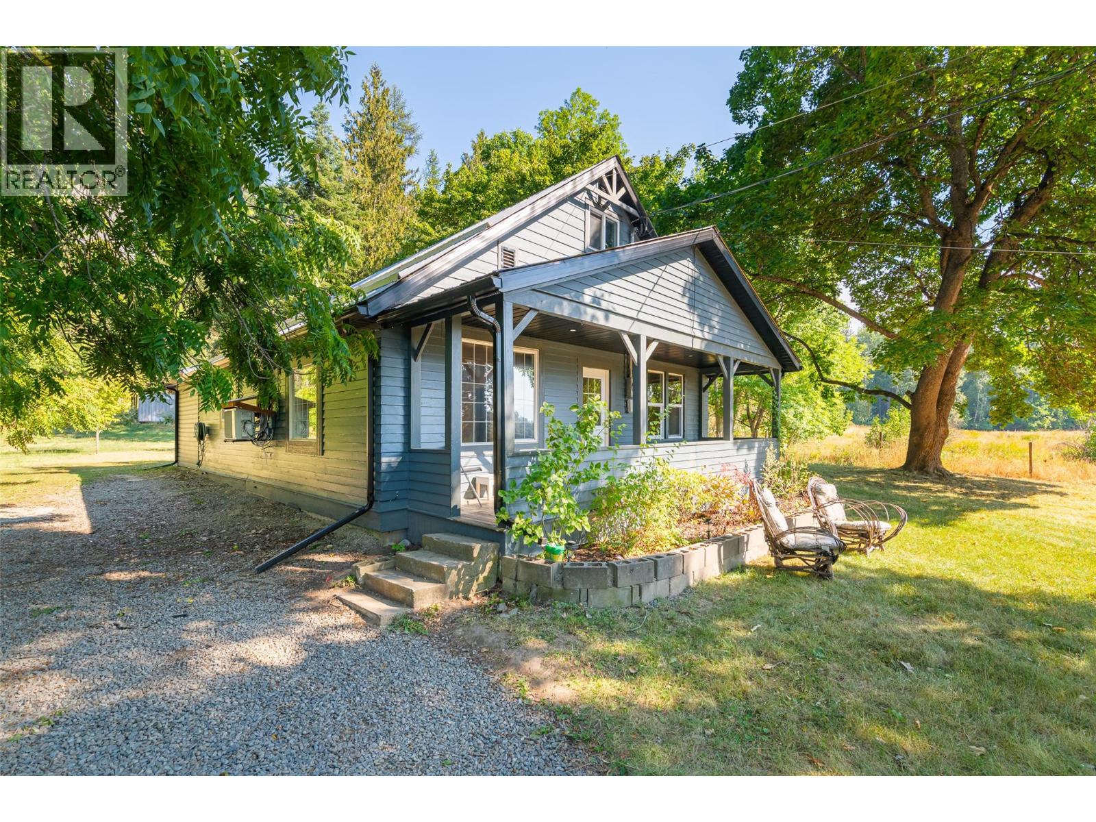 4638 Samuelson Road, Canyon, British Columbia  V0B 1C1 - Photo 6 - 10398870