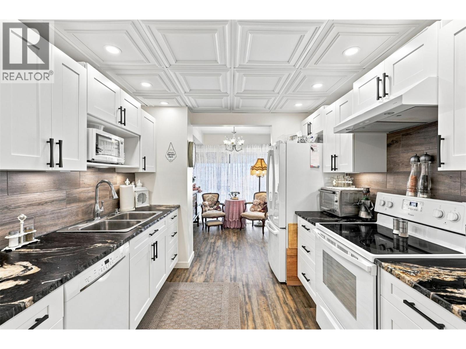 1795 Summit Drive Unit# 11, Kamloops, British Columbia  V2E 2E8 - Photo 14 - 10398634