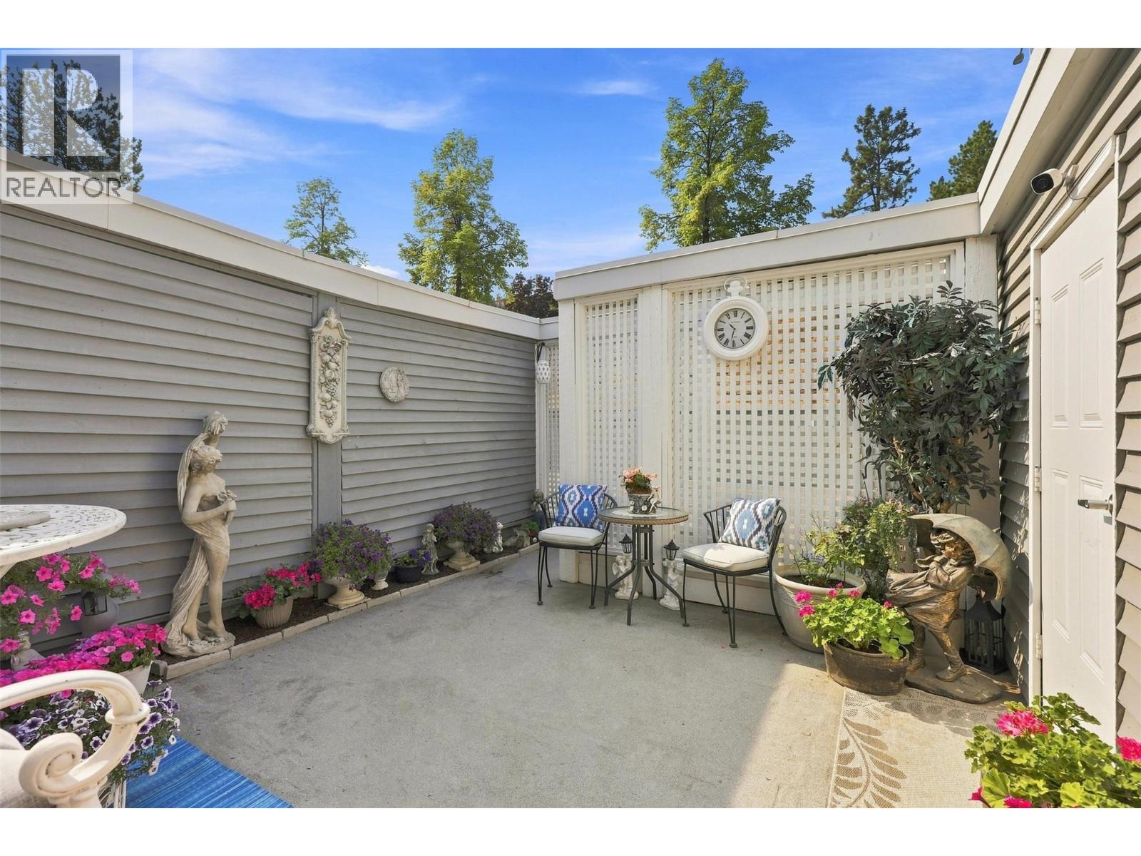 1795 Summit Drive Unit# 11, Kamloops, British Columbia  V2E 2E8 - Photo 3 - 10398634