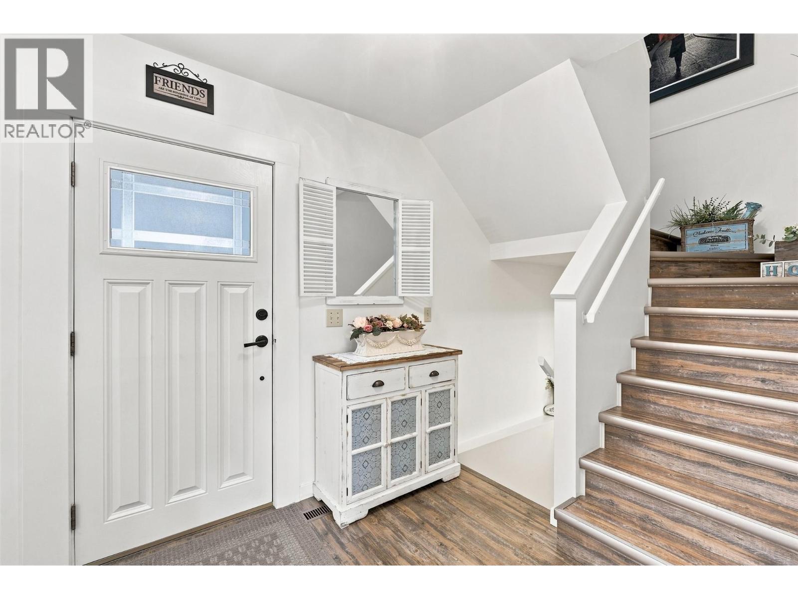 1795 Summit Drive Unit# 11, Kamloops, British Columbia  V2E 2E8 - Photo 4 - 10398634
