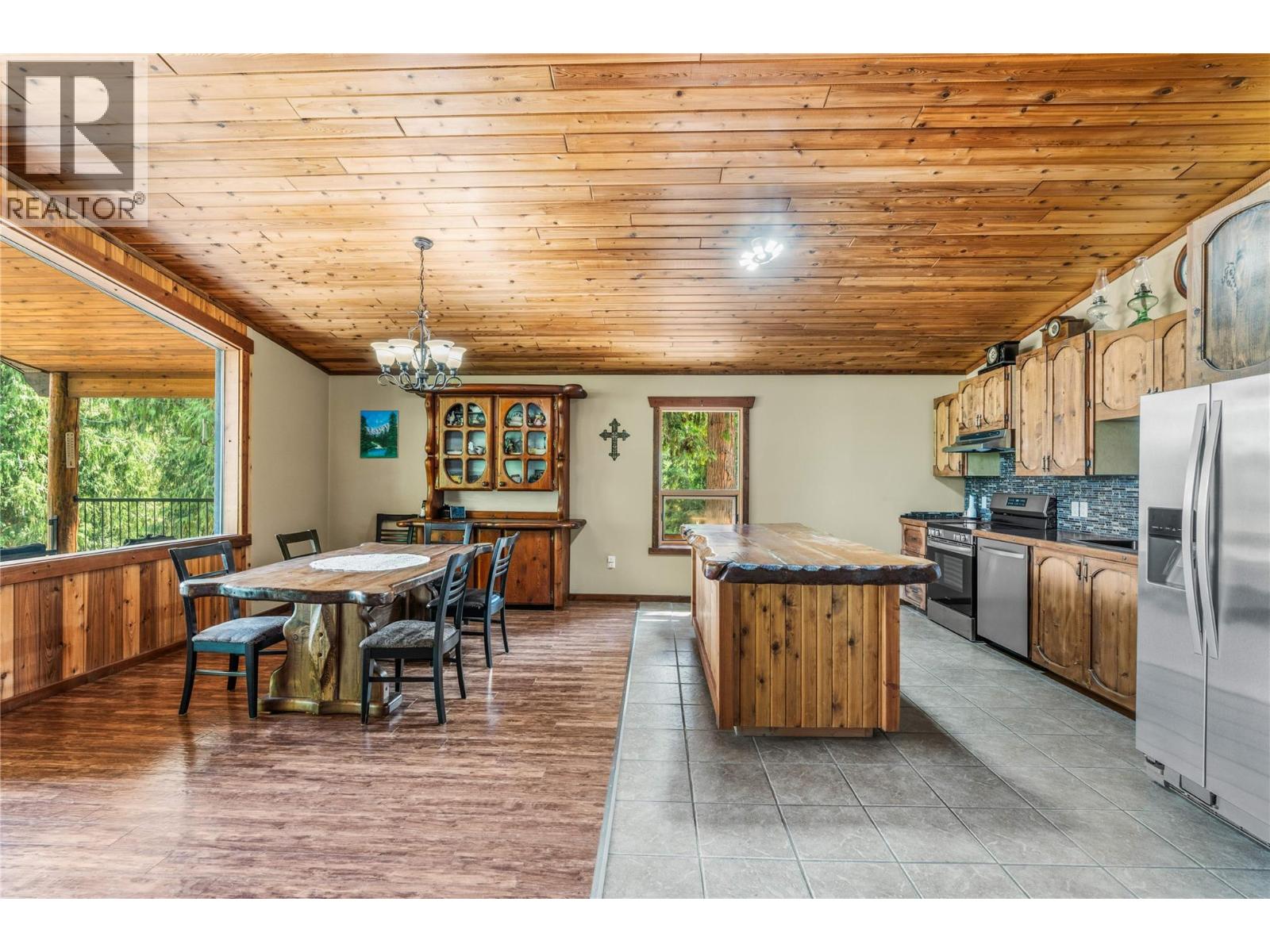 2280 Deep Creek Road, Enderby, British Columbia  V4Y 4J3 - Photo 12 - 10397739