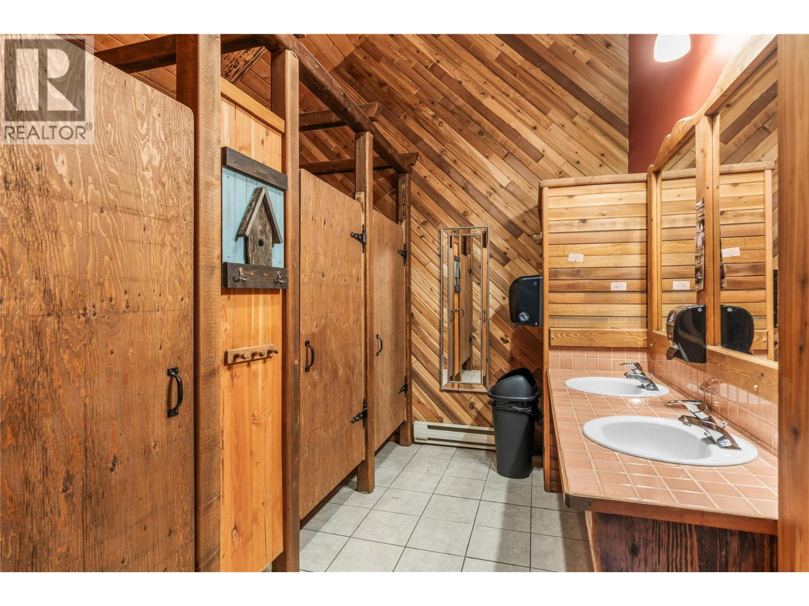2280 Deep Creek Road, Enderby, British Columbia  V4Y 4J3 - Photo 71 - 10397739
