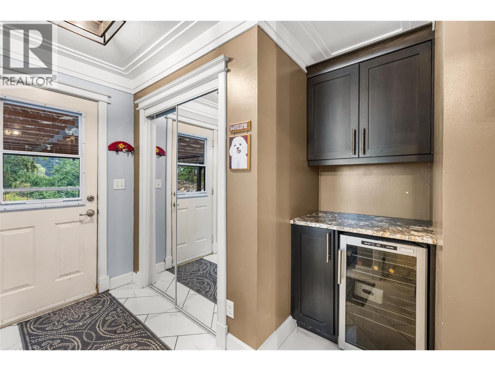 6170 3a Highway, Creston, British Columbia  V0B 2N1 - Photo 6 - 10398583