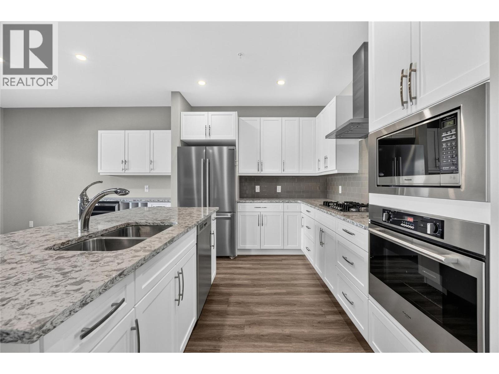 400 Vista Park Unit# 422, Penticton, British Columbia  V2A 0B2 - Photo 4 - 10398926