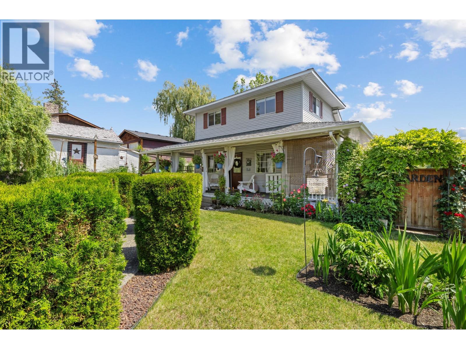 987 Garland Street, Kelowna, British Columbia  V1Y 3M9 - Photo 1 - 10398772