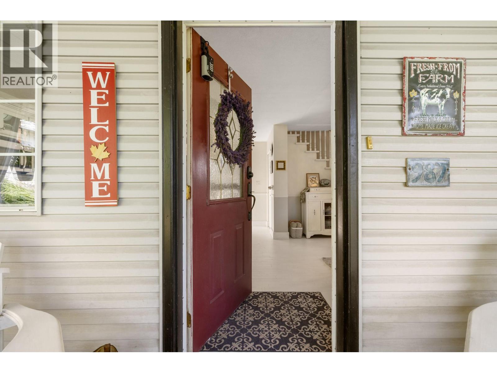 987 Garland Street, Kelowna, British Columbia  V1Y 3M9 - Photo 3 - 10398772