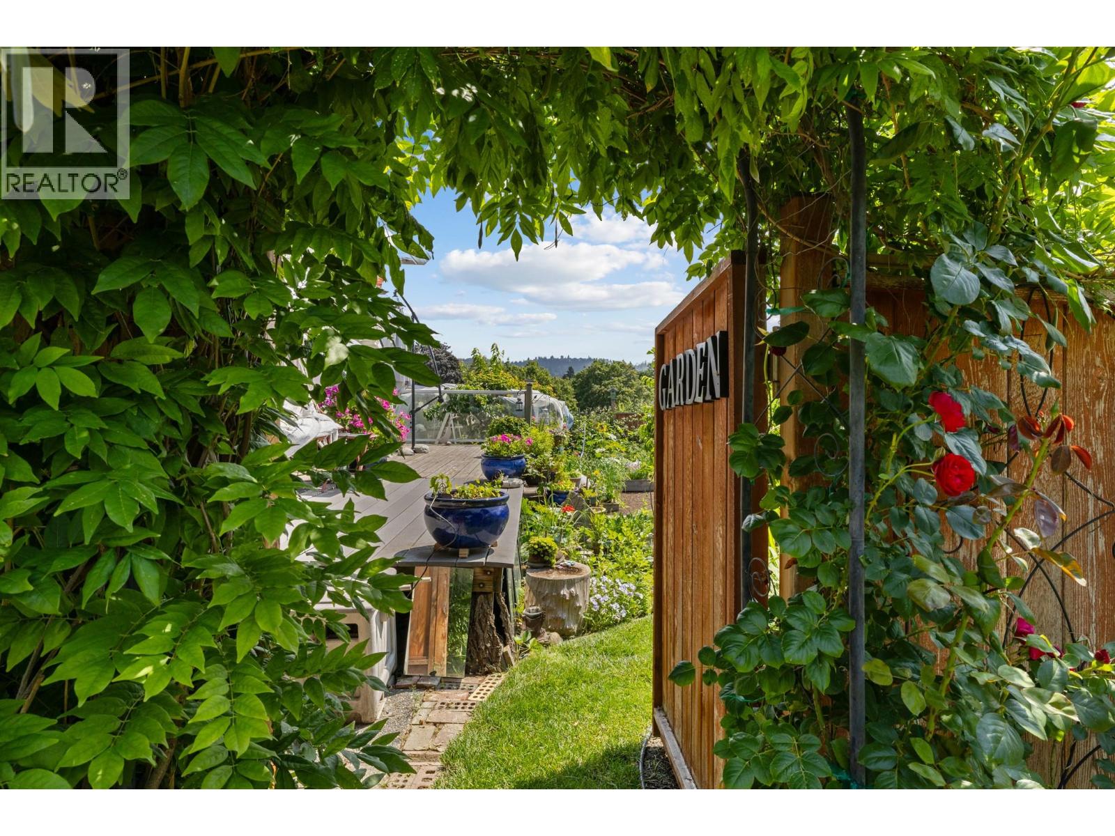 987 Garland Street, Kelowna, British Columbia  V1Y 3M9 - Photo 33 - 10398772