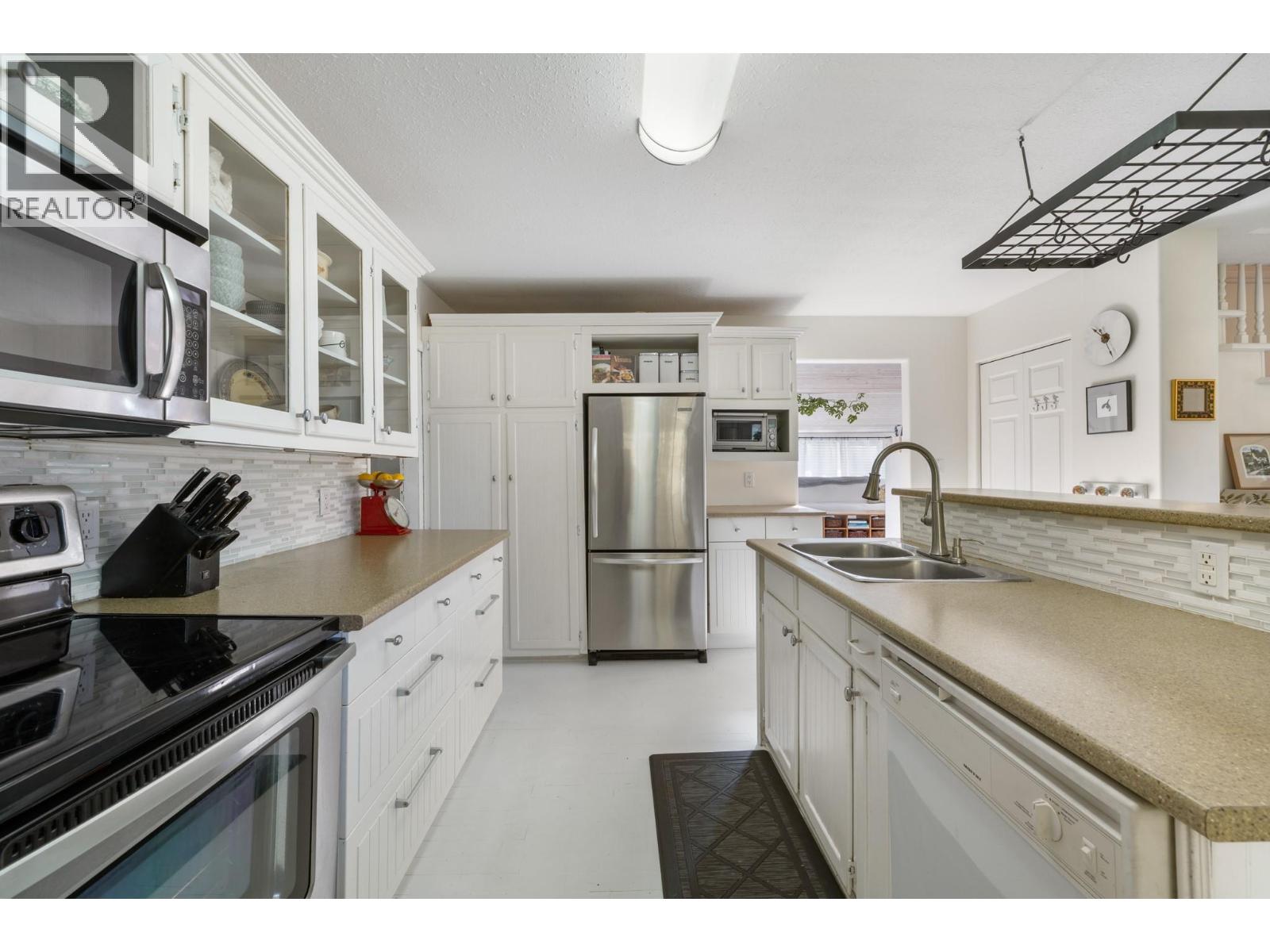 987 Garland Street, Kelowna, British Columbia  V1Y 3M9 - Photo 5 - 10398772