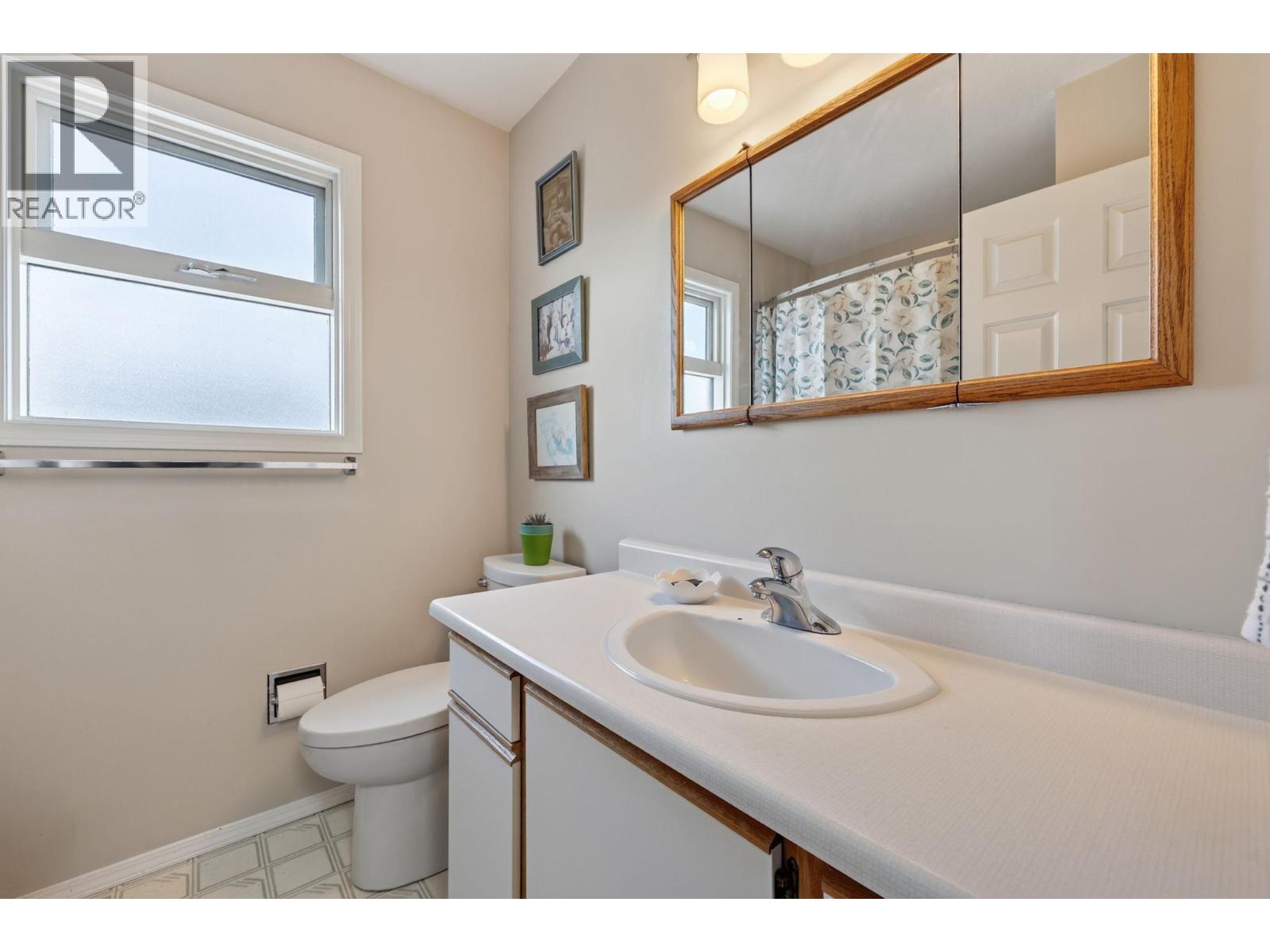 2054 Aster Road, Kelowna, British Columbia  V1V 1P4 - Photo 27 - 10398953