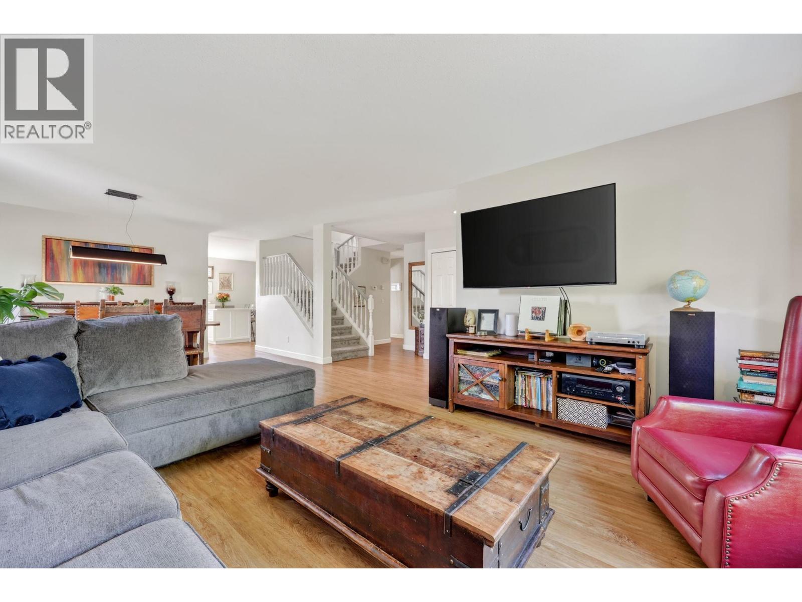 2054 Aster Road, Kelowna, British Columbia  V1V 1P4 - Photo 6 - 10398953