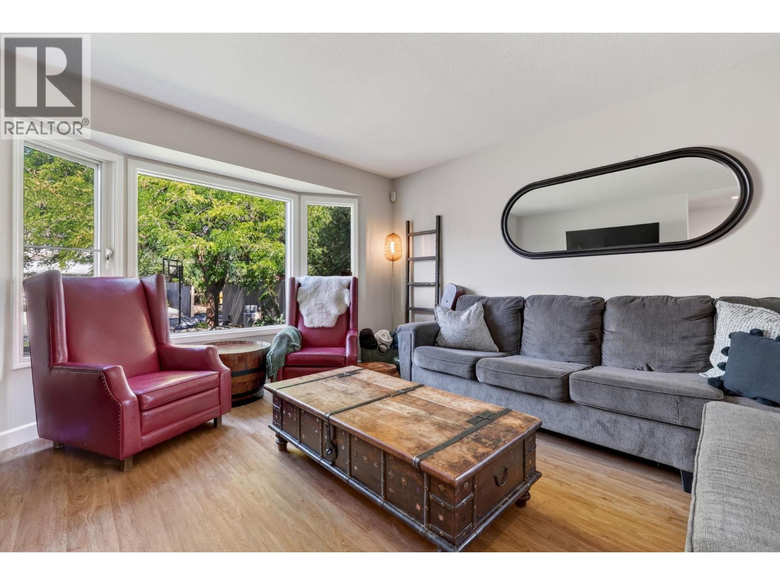 2054 Aster Road, Kelowna, British Columbia  V1V 1P4 - Photo 7 - 10398953
