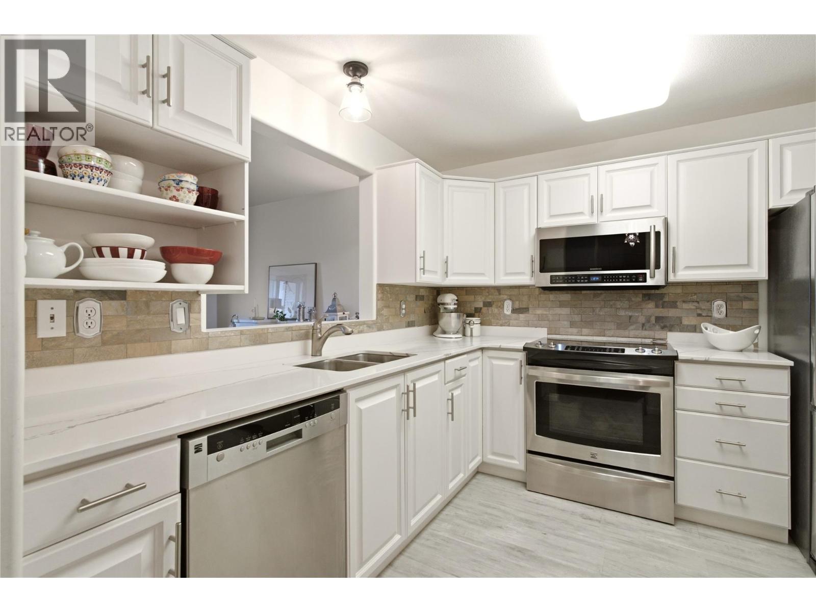 940 Glenwood Avenue Unit# 212, Kelowna, British Columbia  V1Y 9P2 - Photo 3 - 10398593