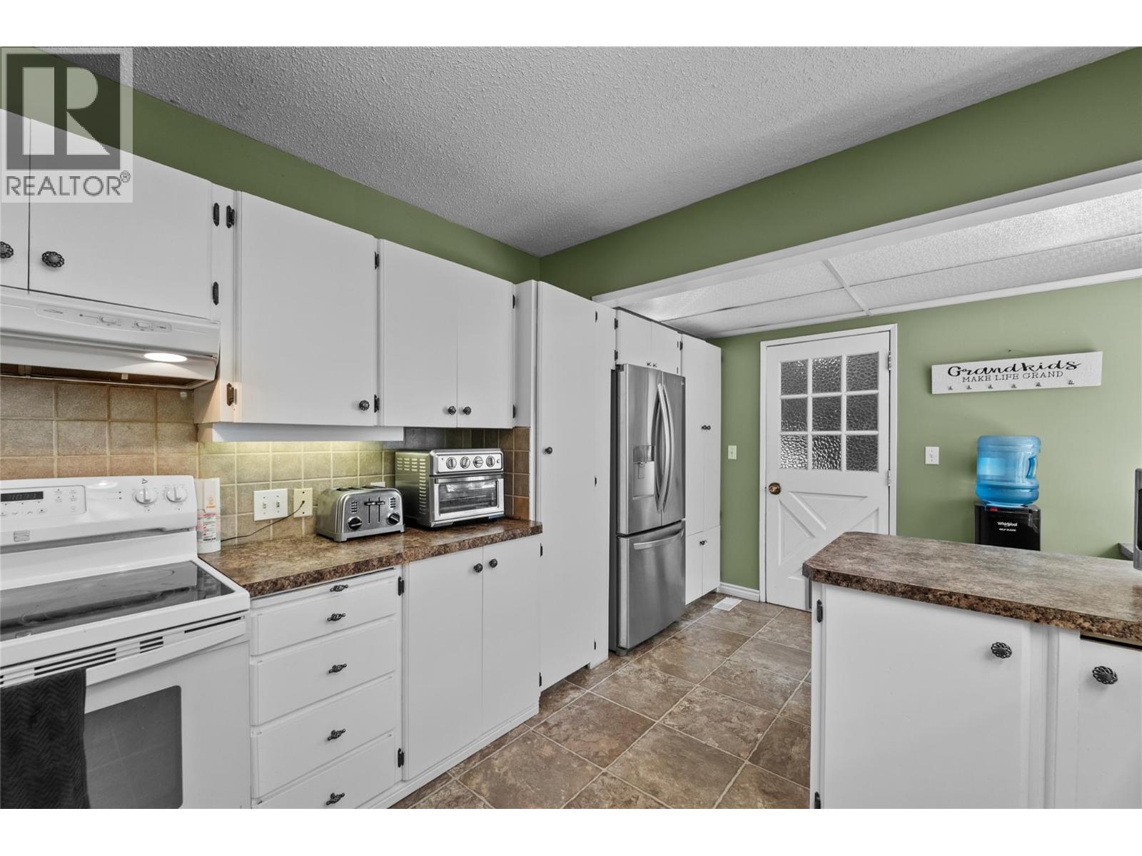 6860 Watson Drive W, Kamloops, British Columbia  V0K 2J0 - Photo 17 - 10398750