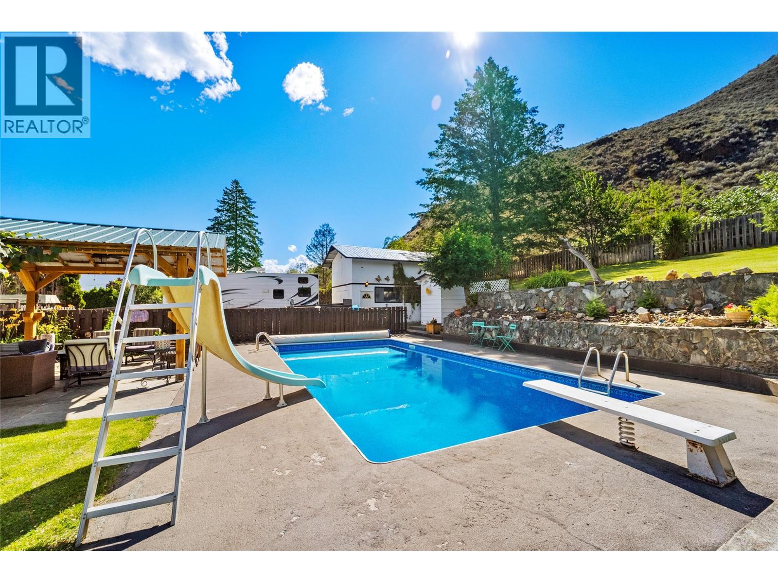 6860 Watson Drive W, Kamloops, British Columbia  V0K 2J0 - Photo 3 - 10398750