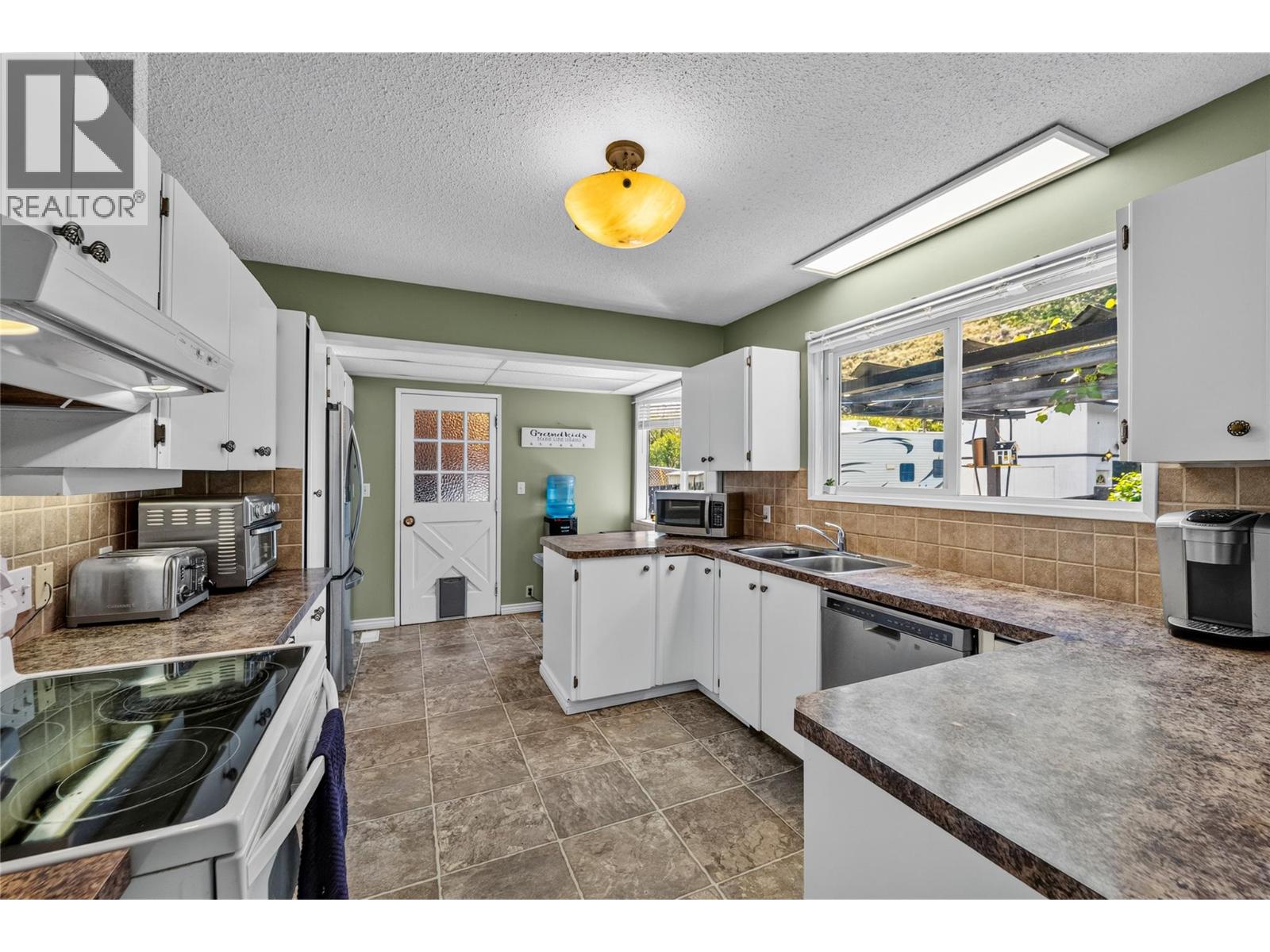 6860 Watson Drive W, Kamloops, British Columbia  V0K 2J0 - Photo 7 - 10398750