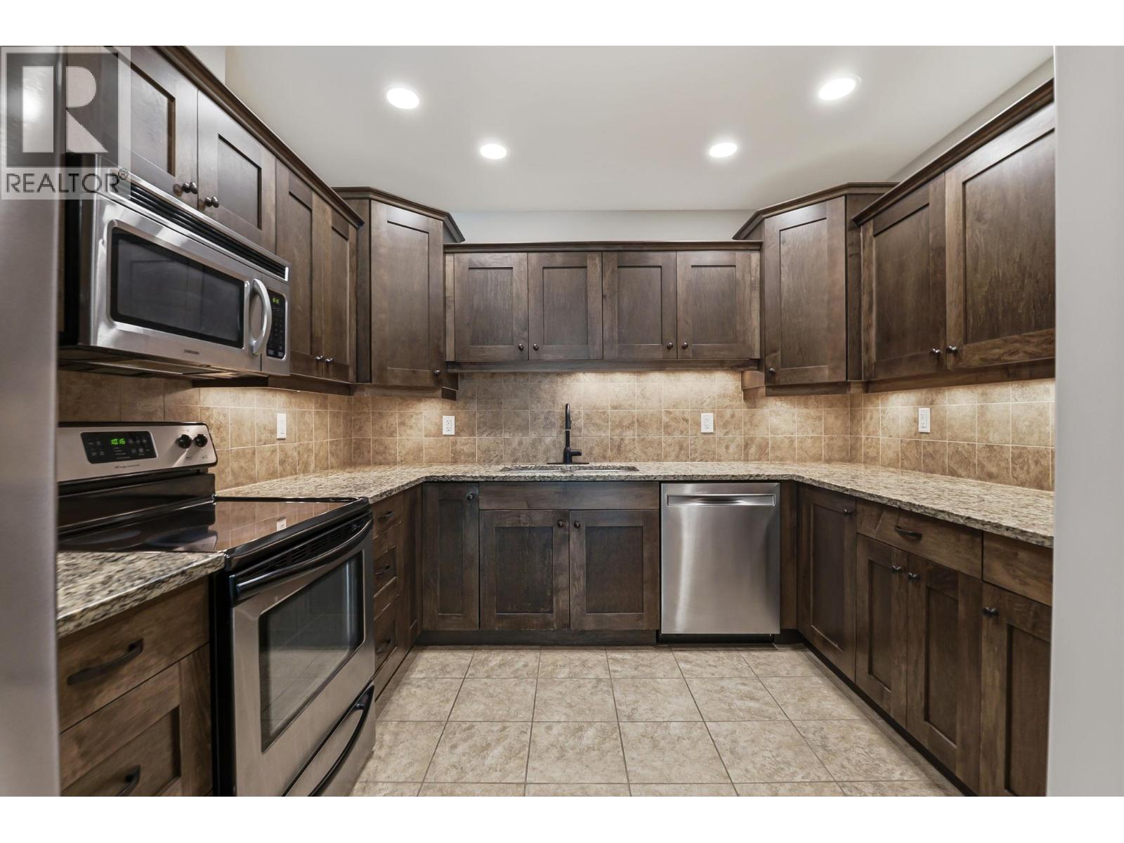 2470 Tuscany Drive Unit# 103, West Kelowna, British Columbia  V4T 3G8 - Photo 12 - 10396982