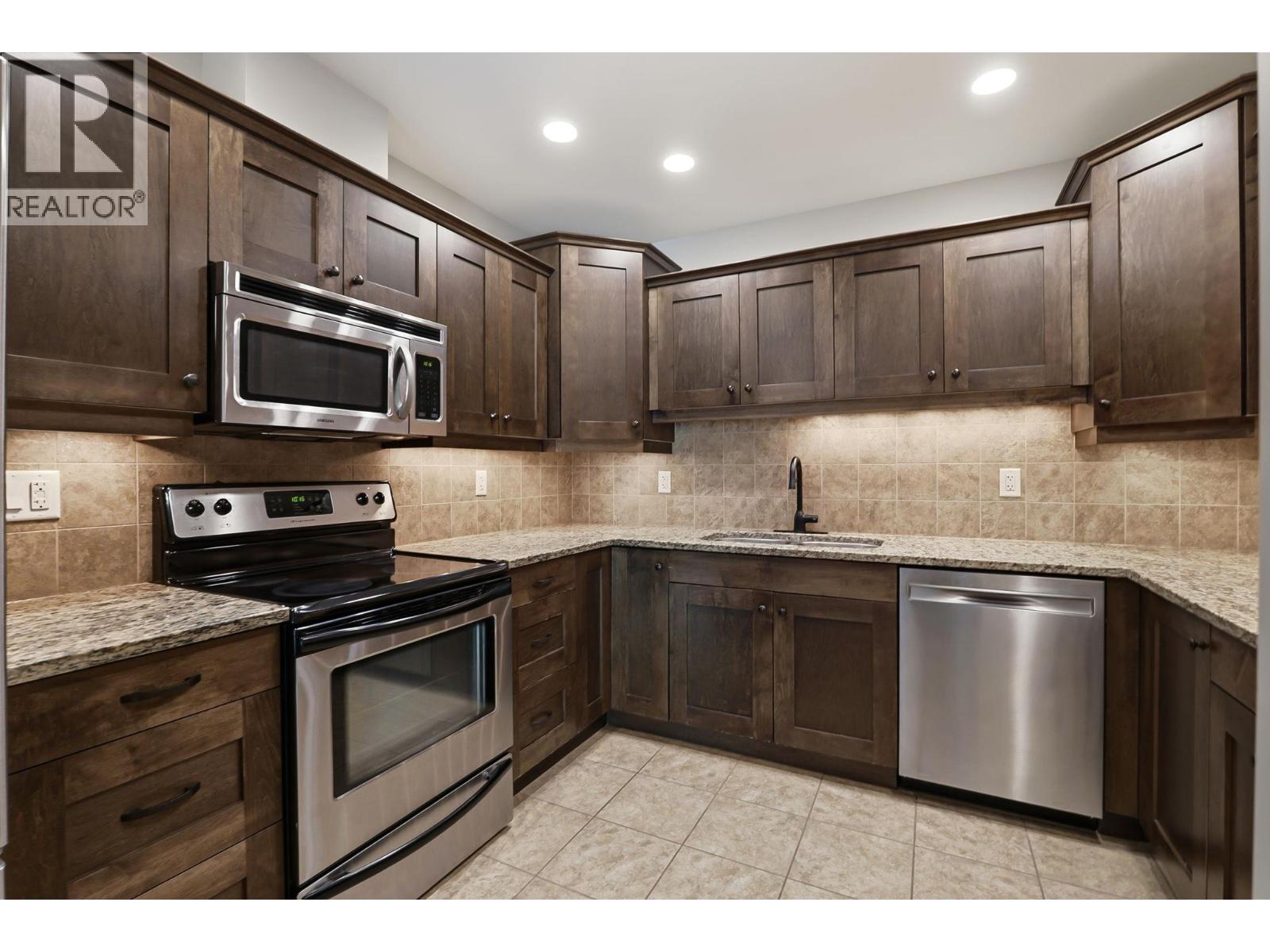 2470 Tuscany Drive Unit# 103, West Kelowna, British Columbia  V4T 3G8 - Photo 13 - 10396982