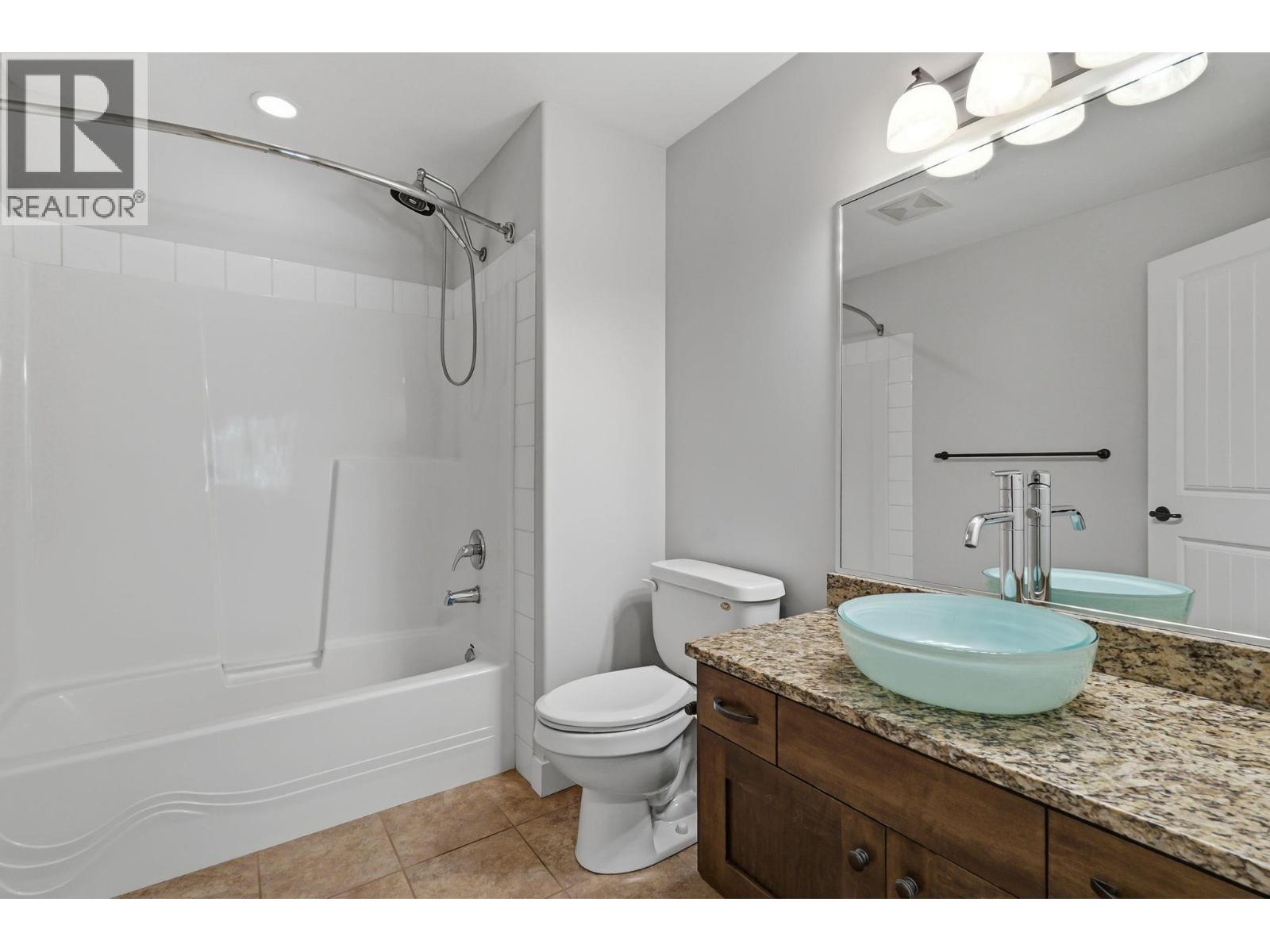 2470 Tuscany Drive Unit# 103, West Kelowna, British Columbia  V4T 3G8 - Photo 19 - 10396982