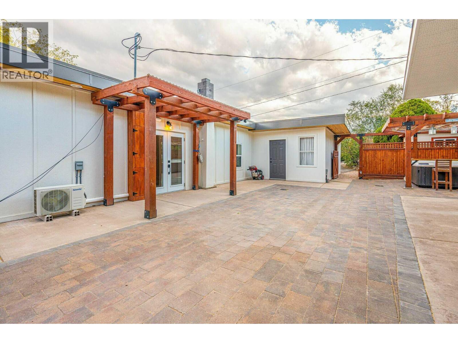 6466 Spartan Street, Oliver, British Columbia  V0H 1T0 - Photo 11 - 10398957