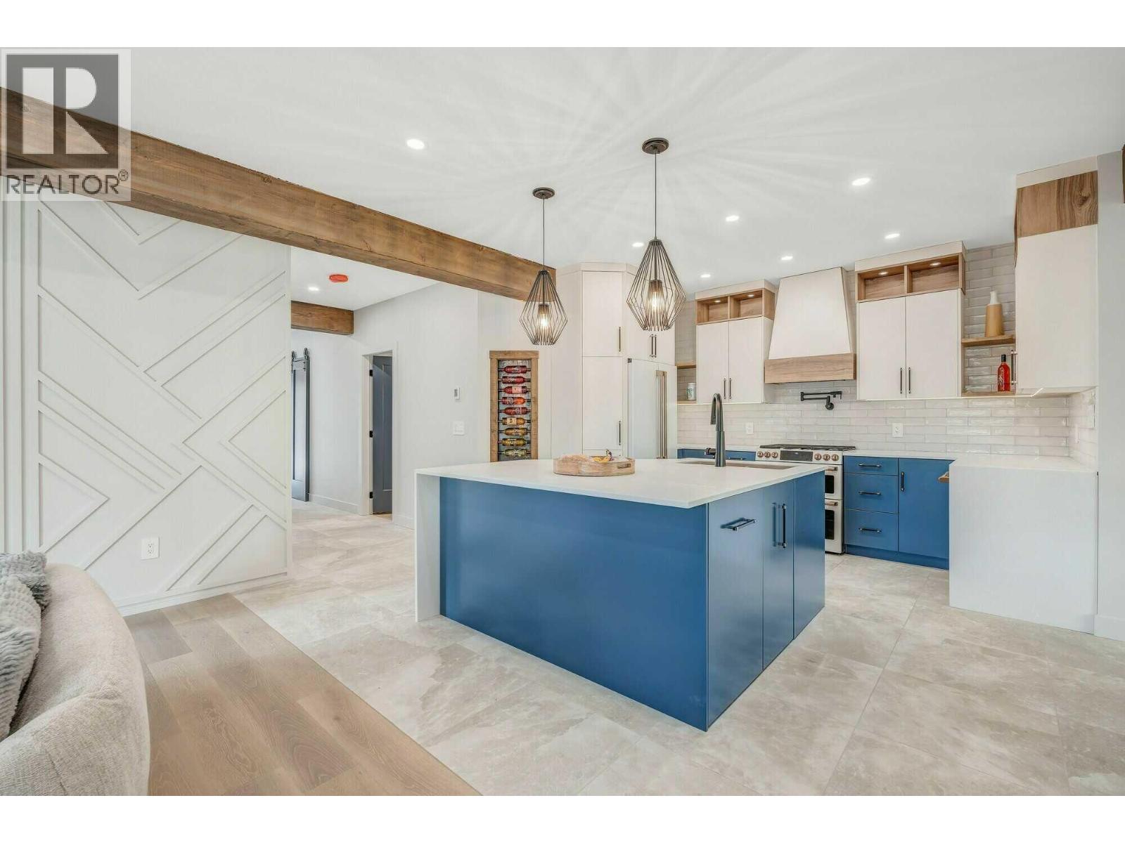 6466 Spartan Street, Oliver, British Columbia  V0H 1T0 - Photo 3 - 10398957