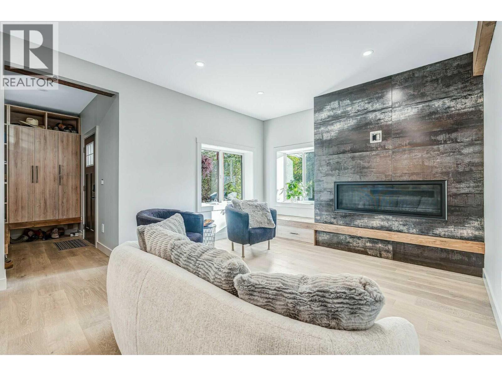 6466 Spartan Street, Oliver, British Columbia  V0H 1T0 - Photo 5 - 10398957