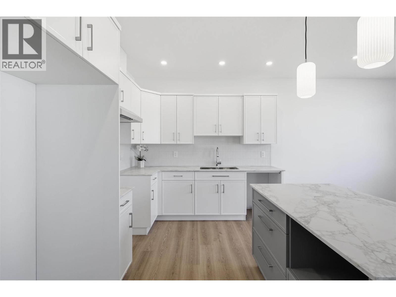 2050 Grasslands Boulevard Unit# 146, Kamloops, British Columbia  V2B 0K7 - Photo 5 - 10398437