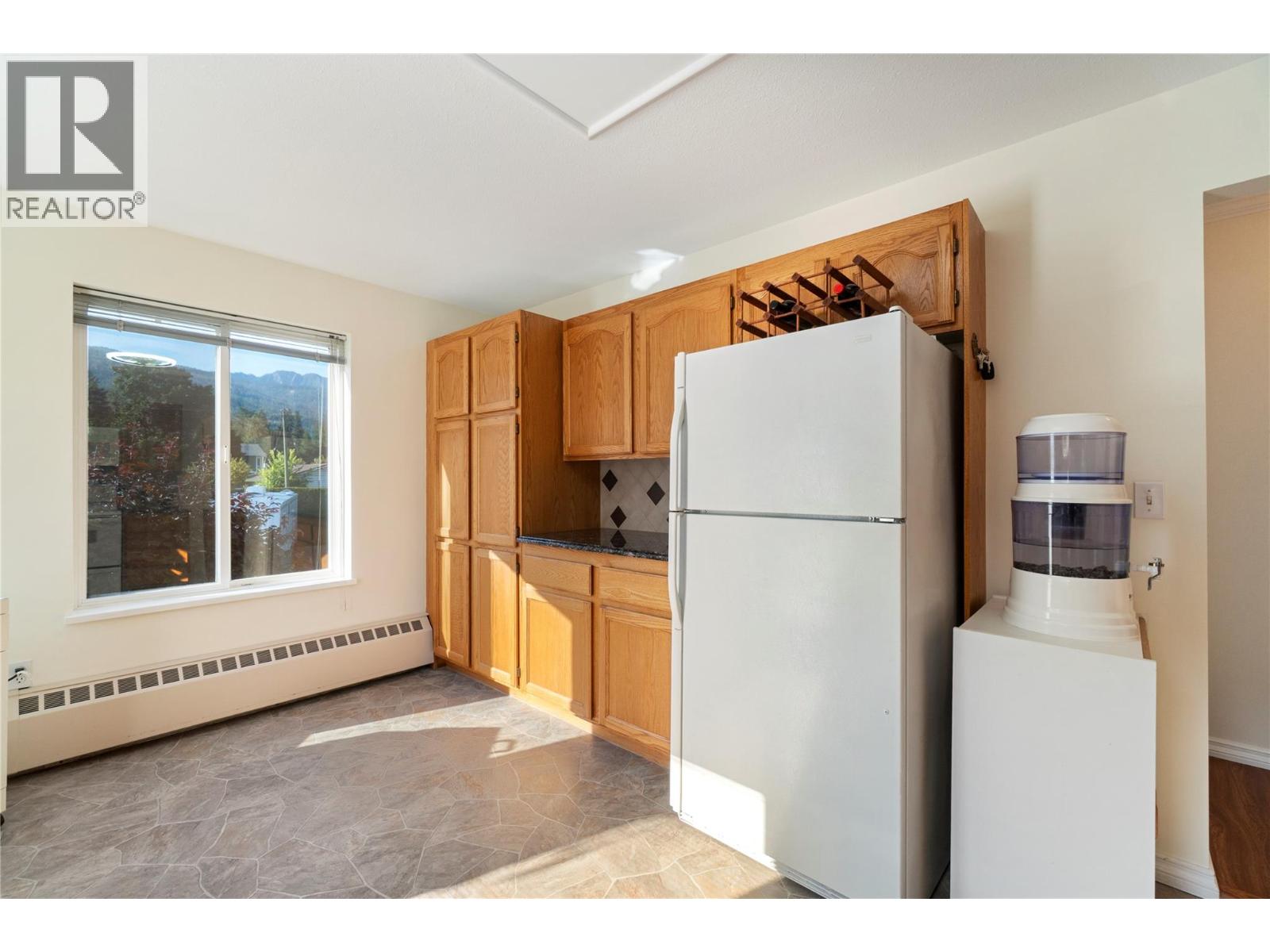 250 5 Street Se Unit# 107, Salmon Arm, British Columbia  V1E 1J8 - Photo 10 - 10398899