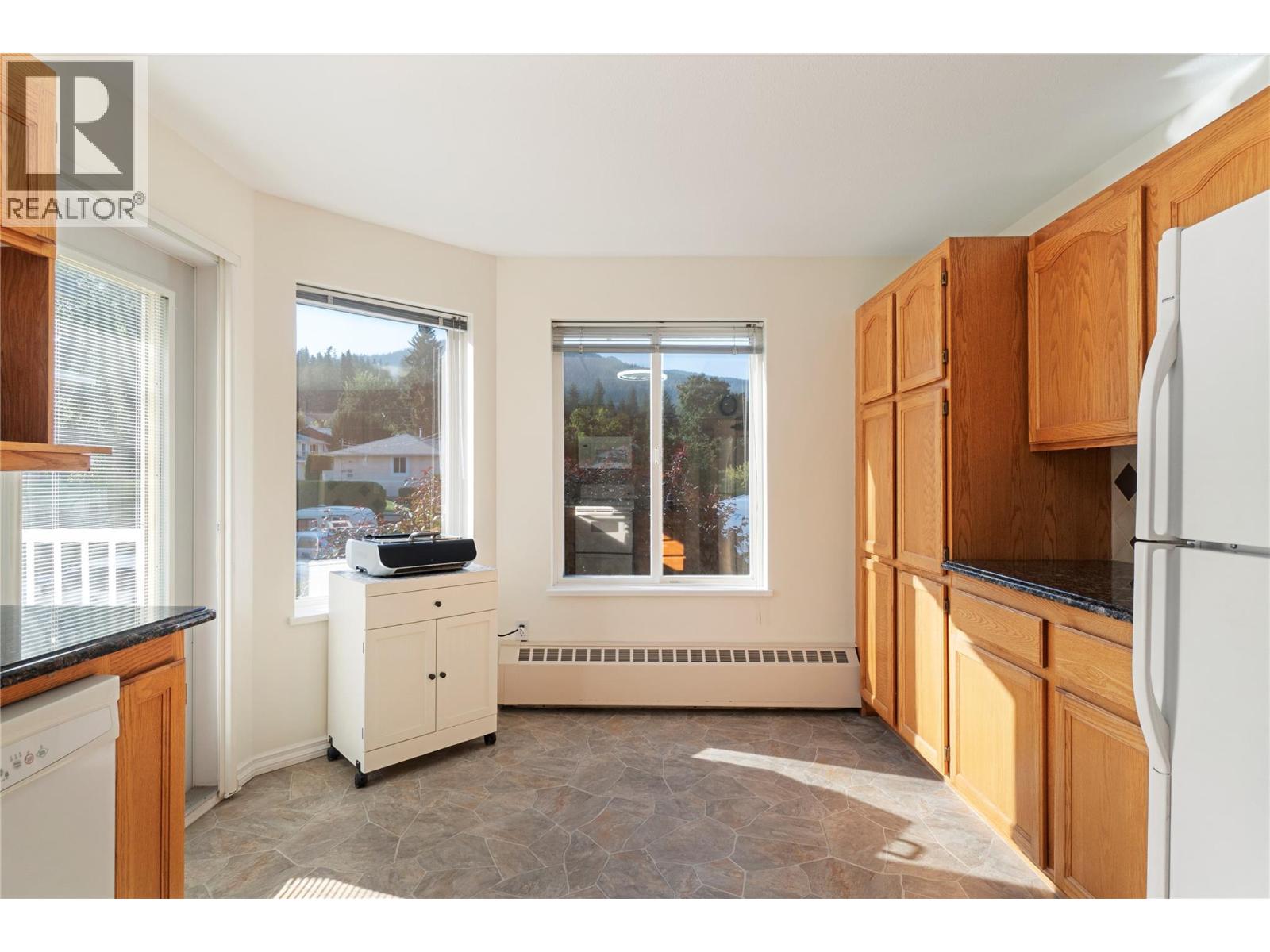 250 5 Street Se Unit# 107, Salmon Arm, British Columbia  V1E 1J8 - Photo 11 - 10398899