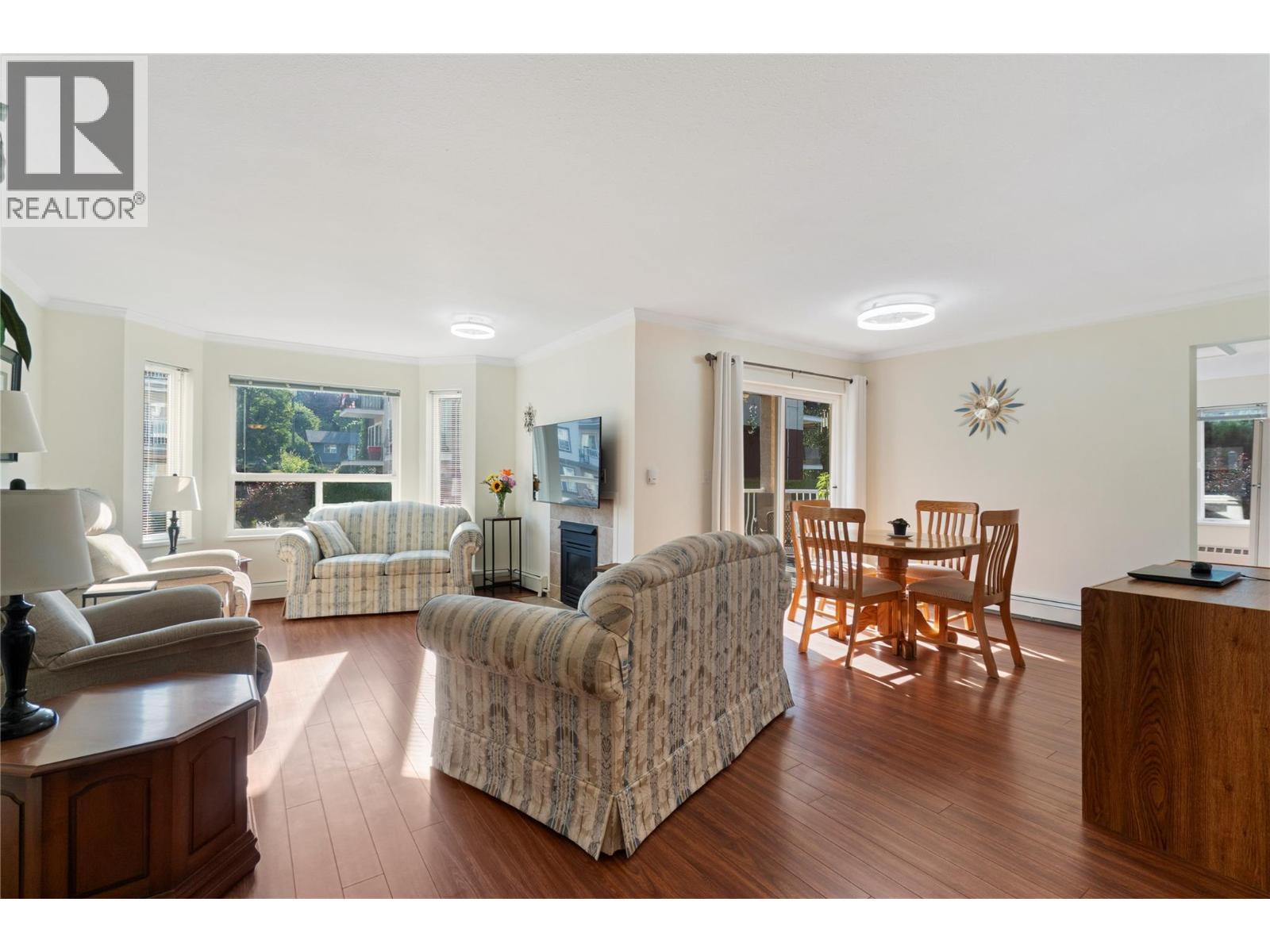 250 5 Street Se Unit# 107, Salmon Arm, British Columbia  V1E 1J8 - Photo 4 - 10398899