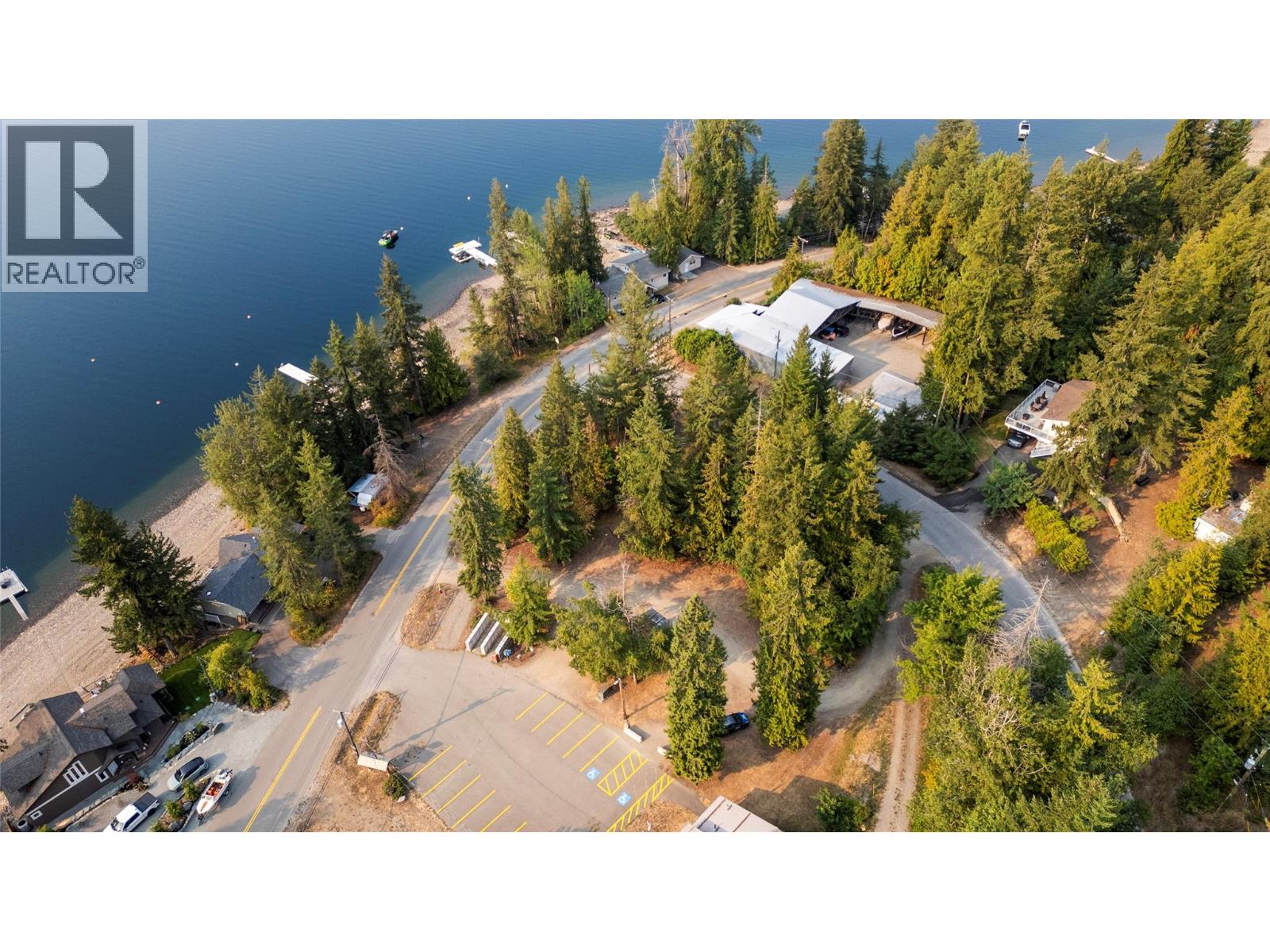7690 Squilax-Anglemont Road, Anglemont, British Columbia  V0E 1M8 - Photo 8 - 10399018