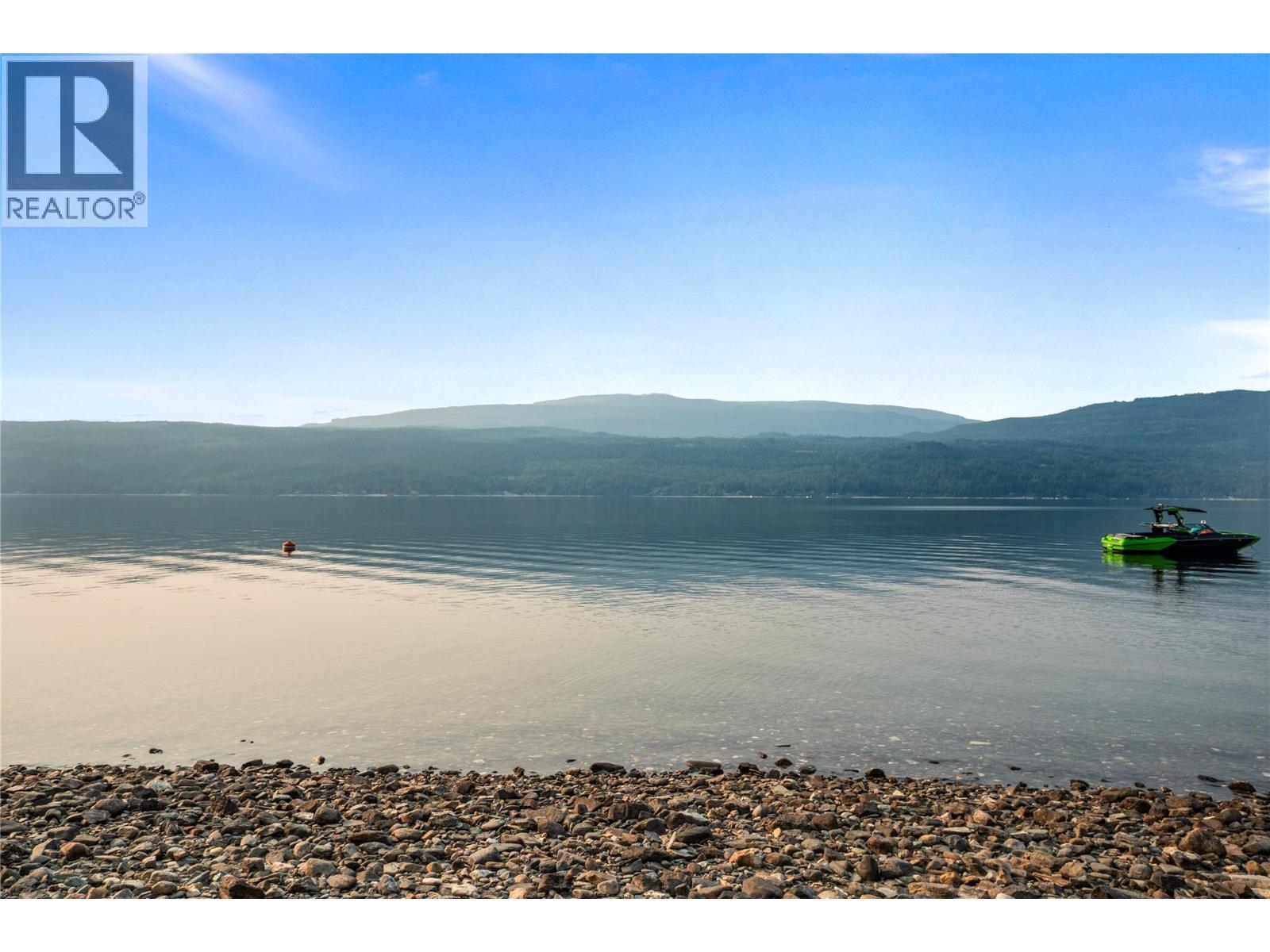 7690 Squilax-Anglemont Road, Anglemont, British Columbia  V0E 1M8 - Photo 3 - 10399017
