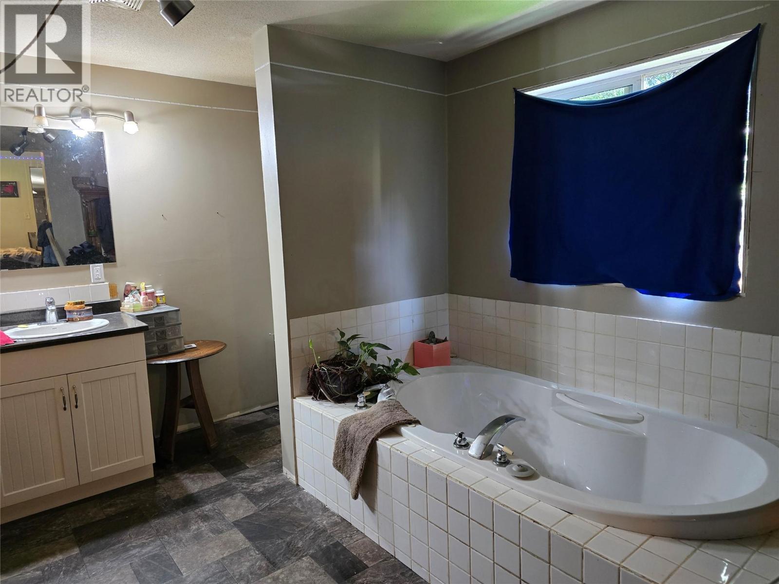 268 Birch Road, Clearwater, British Columbia  V0E 1N1 - Photo 13 - 10399002