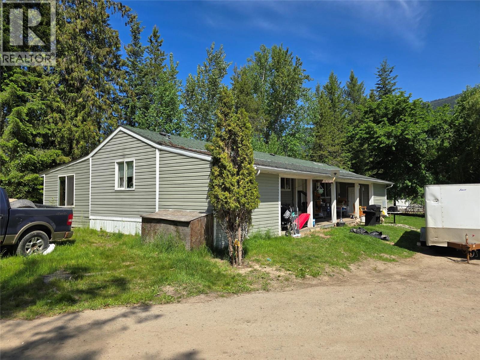 268 Birch Road, Clearwater, British Columbia  V0E 1N1 - Photo 2 - 10399002