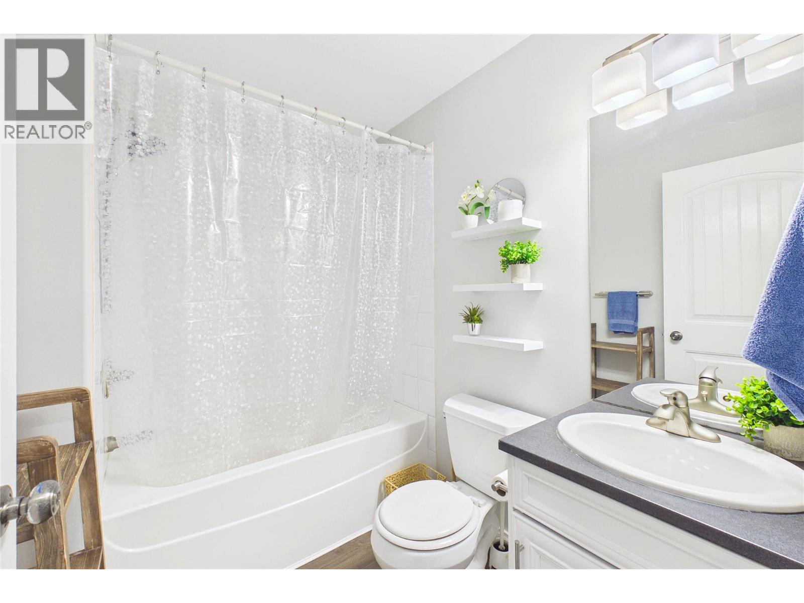 307 Mccarren Avenue, Kelowna, British Columbia  V1W 5A6 - Photo 32 - 10399025