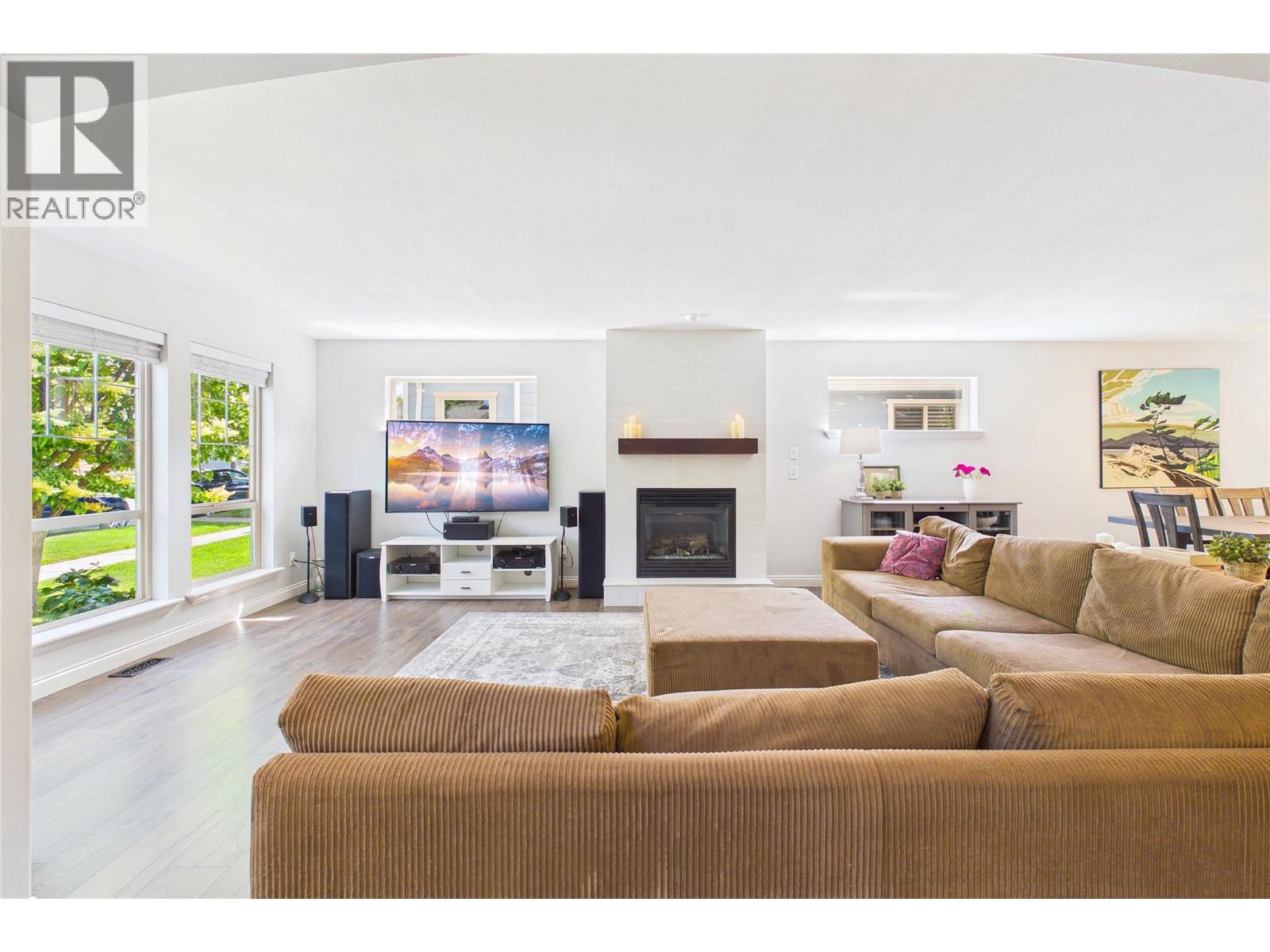 307 Mccarren Avenue, Kelowna, British Columbia  V1W 5A6 - Photo 5 - 10399025