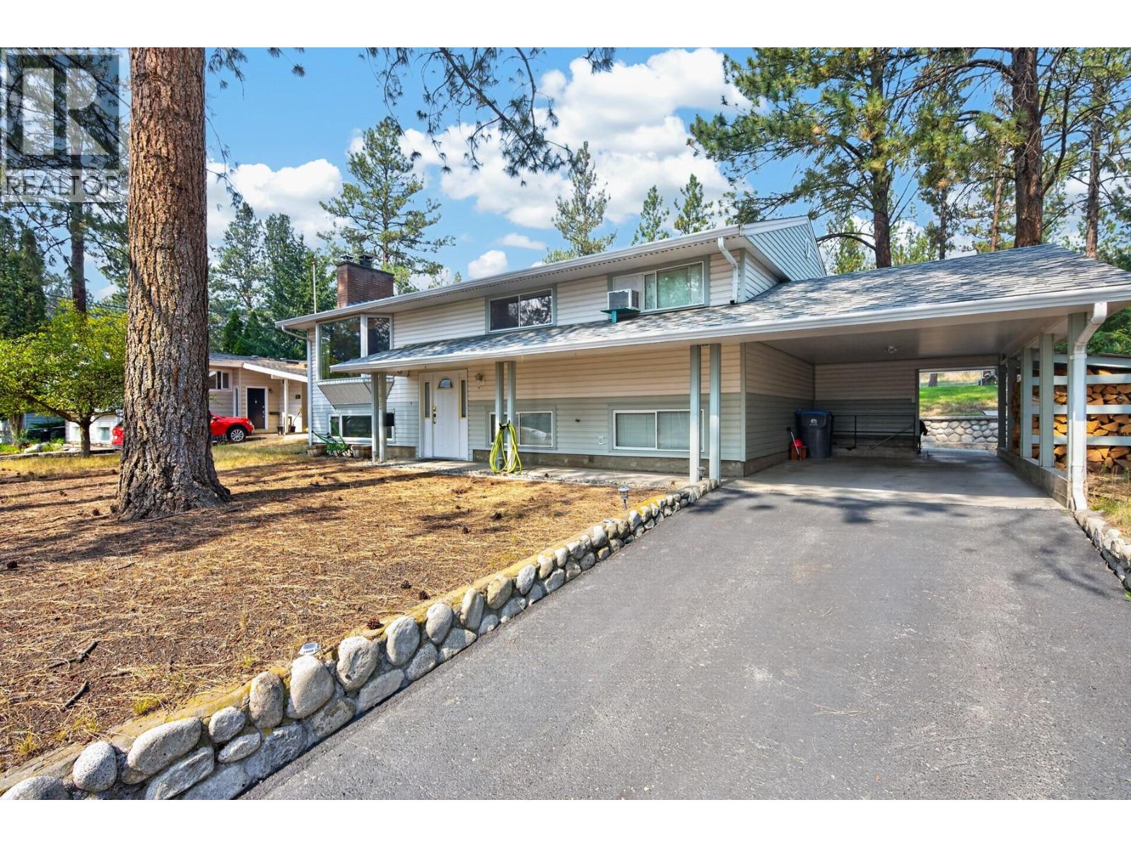 2063 Castillou Crescent, Merritt, British Columbia  V1K 1H8 - Photo 2 - 10398560