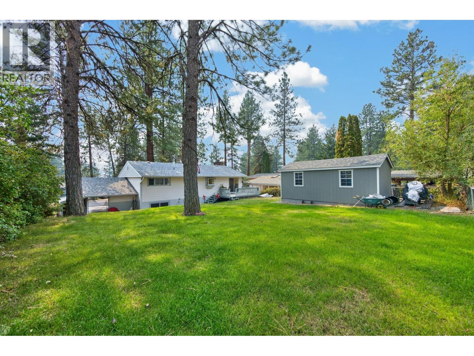 2063 Castillou Crescent, Merritt, British Columbia  V1K 1H8 - Photo 3 - 10398560