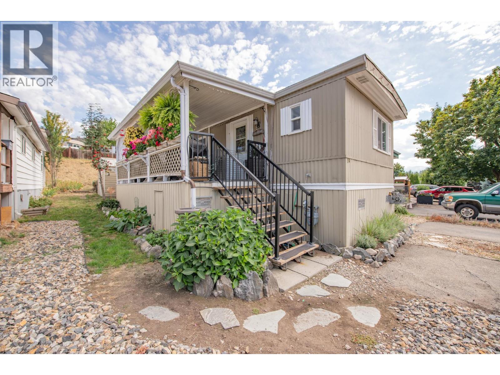 15401 Kalamalka Lake Road Unit# 3a, Coldstream, British Columbia  V1B 1Z3 - Photo 3 - 10399029