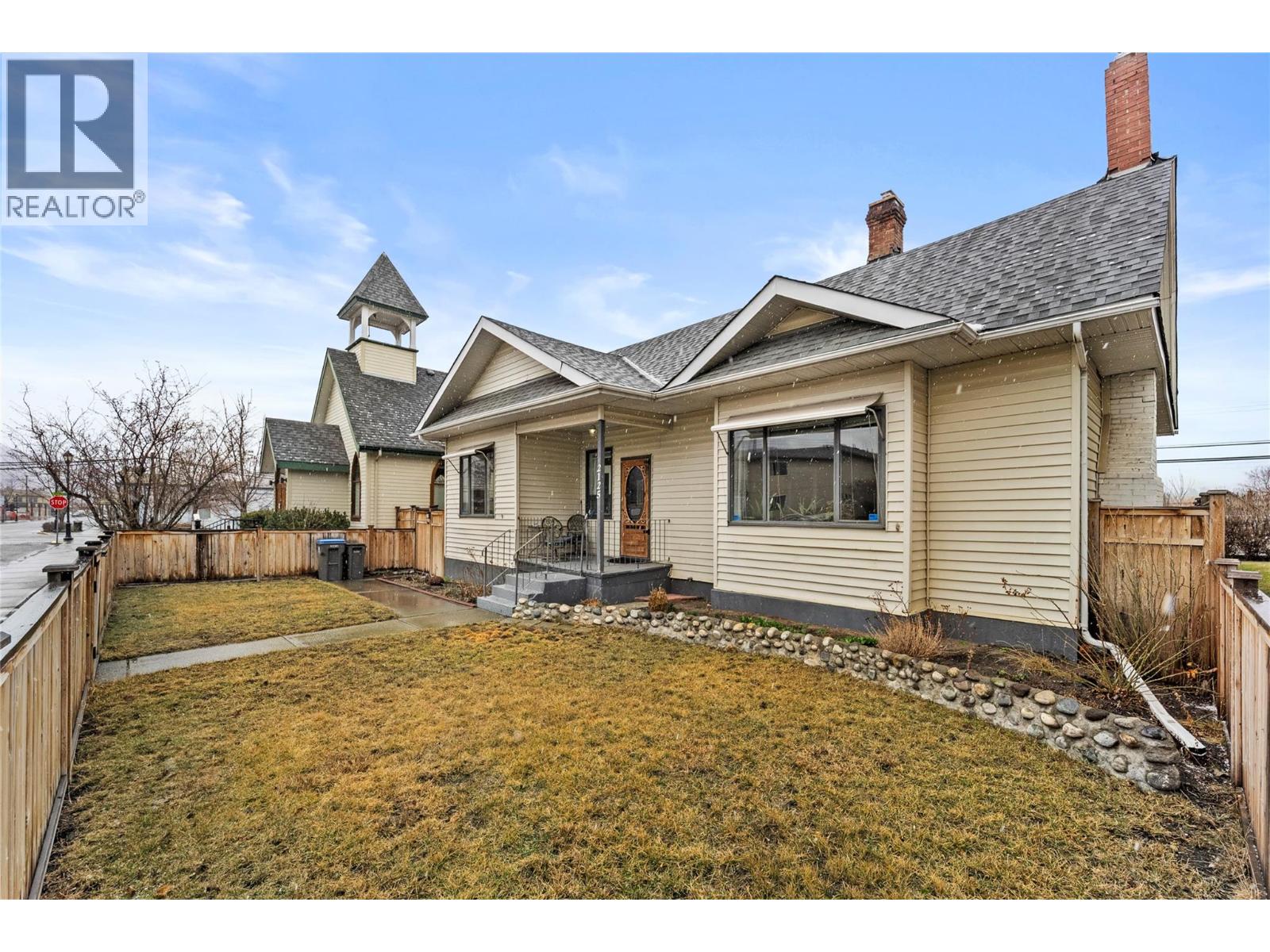 2125 Granite Avenue, Merritt, British Columbia  V1K 1B8 - Photo 4 - 10399028