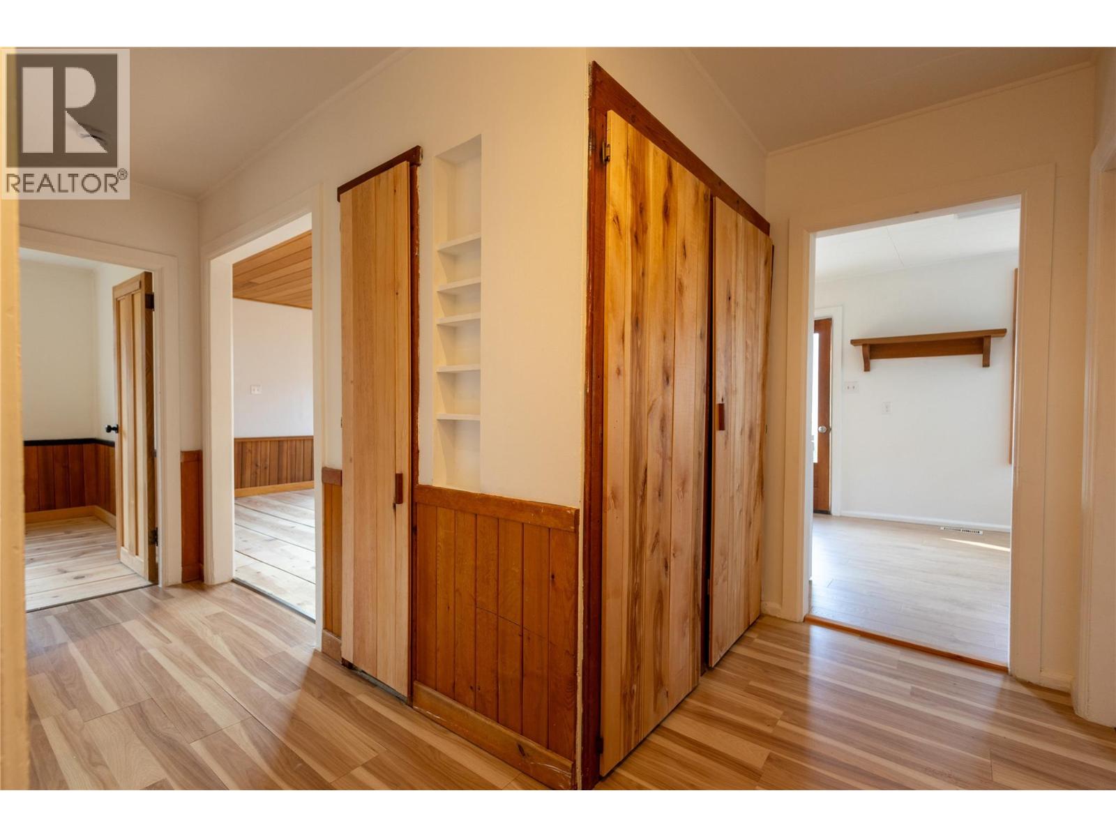 601 Richards Street, Nelson, British Columbia  V1L 5K4 - Photo 11 - 10398928