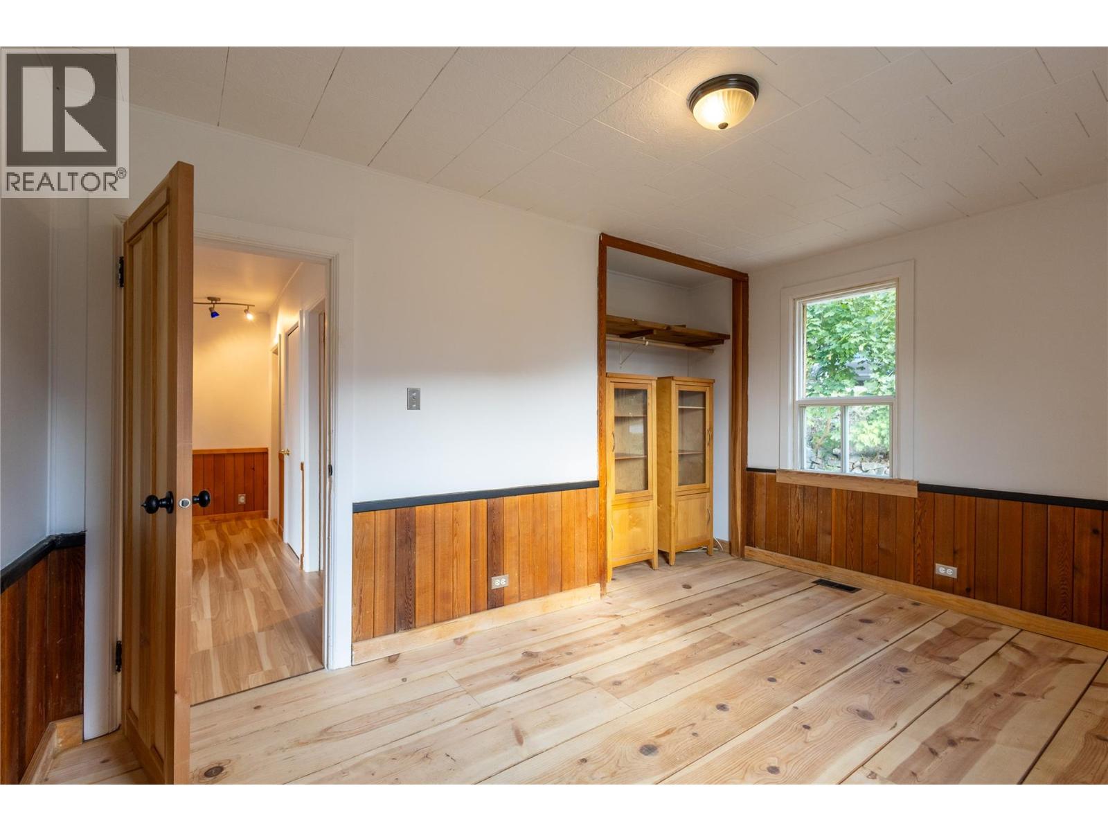 601 Richards Street, Nelson, British Columbia  V1L 5K4 - Photo 12 - 10398928
