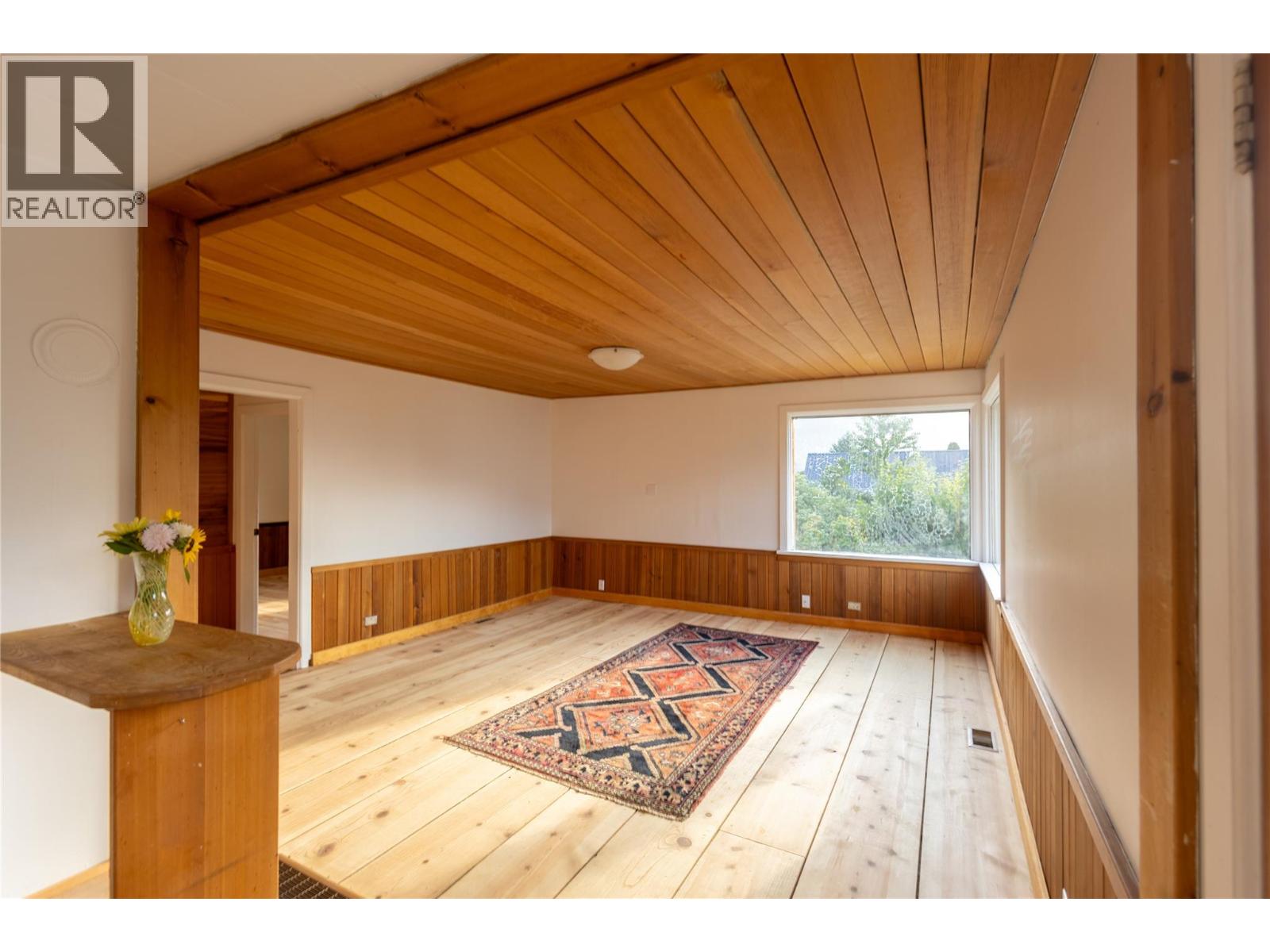 601 Richards Street, Nelson, British Columbia  V1L 5K4 - Photo 5 - 10398928